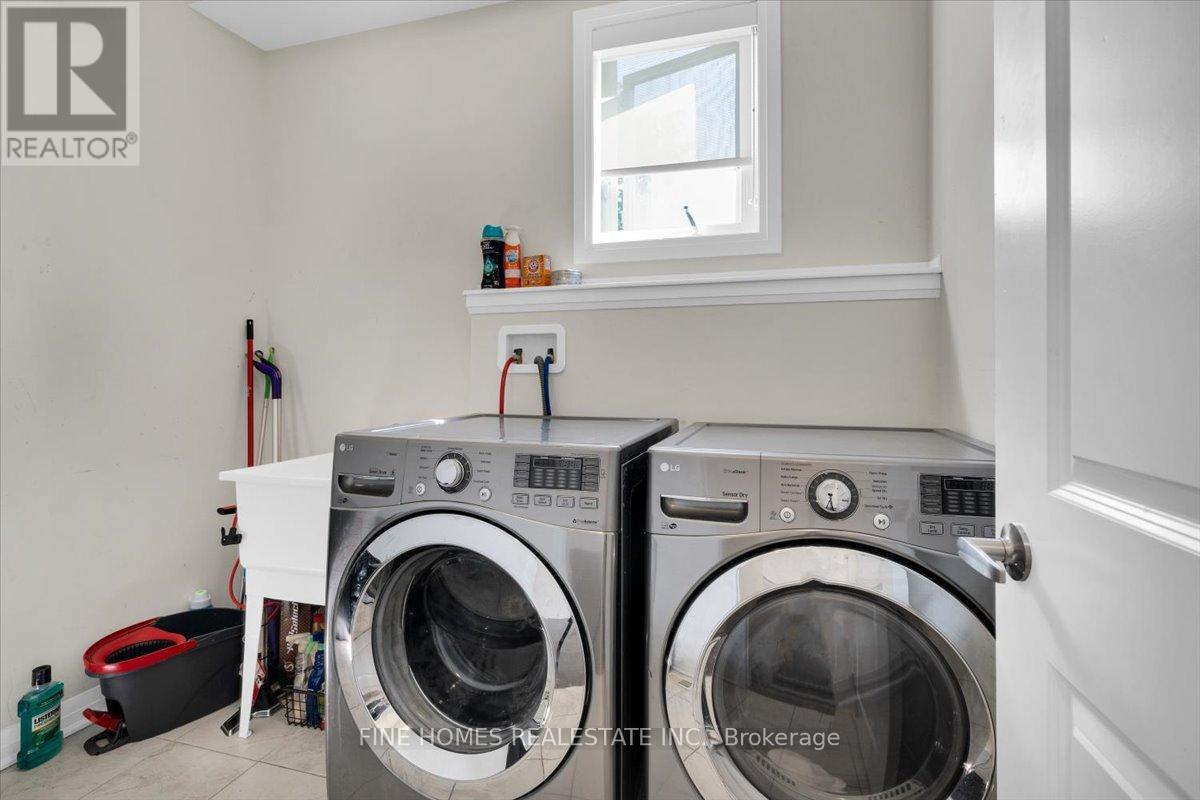 18 Stanley Greene Boulevard, Toronto, Ontario  M3K 0A9 - Photo 18 - W12443533