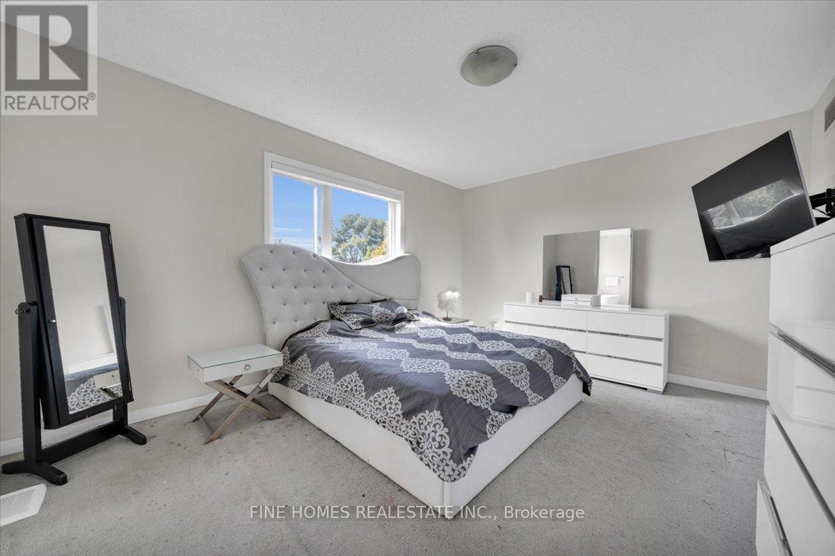 18 Stanley Greene Boulevard, Toronto, Ontario  M3K 0A9 - Photo 20 - W12443533