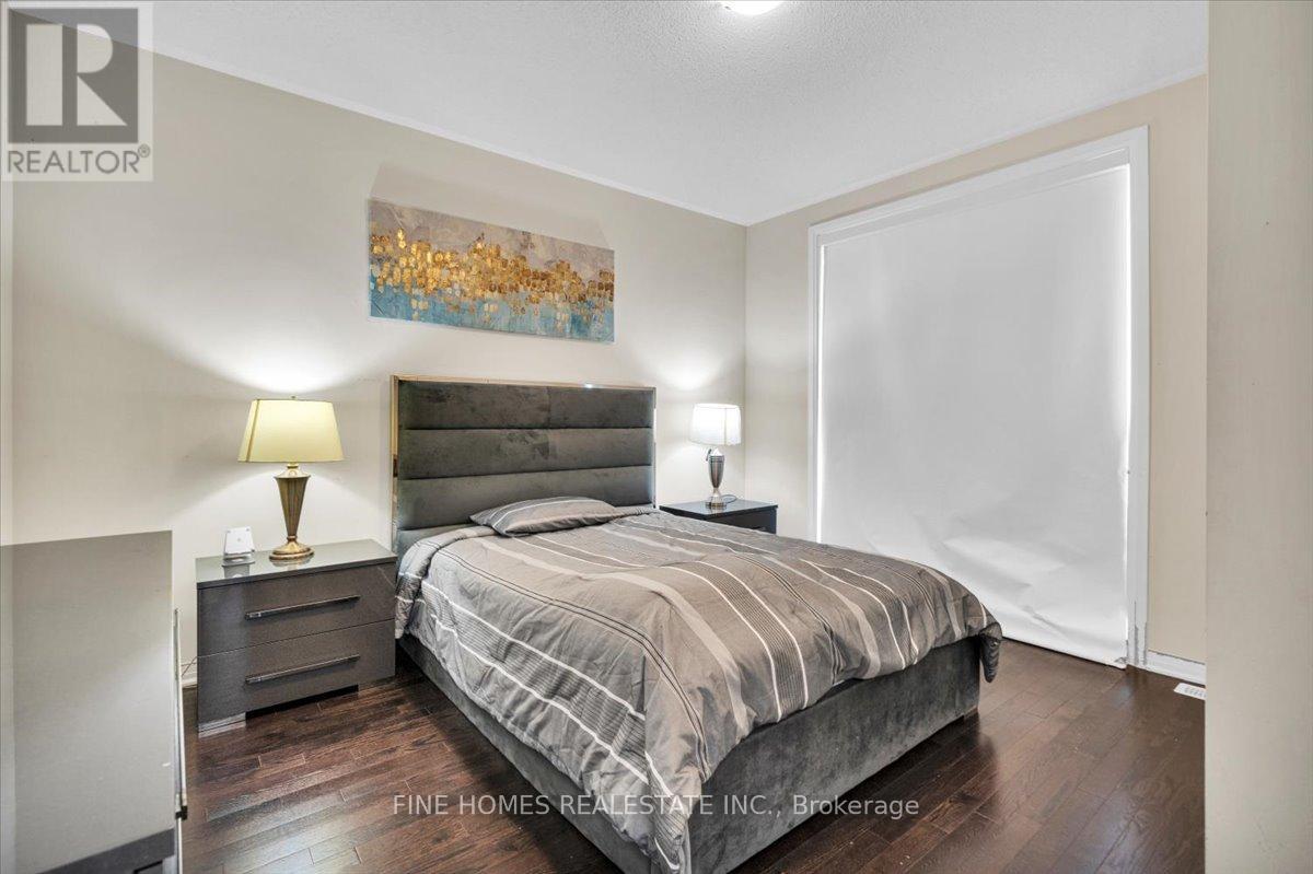 18 Stanley Greene Boulevard, Toronto, Ontario  M3K 0A9 - Photo 25 - W12443533