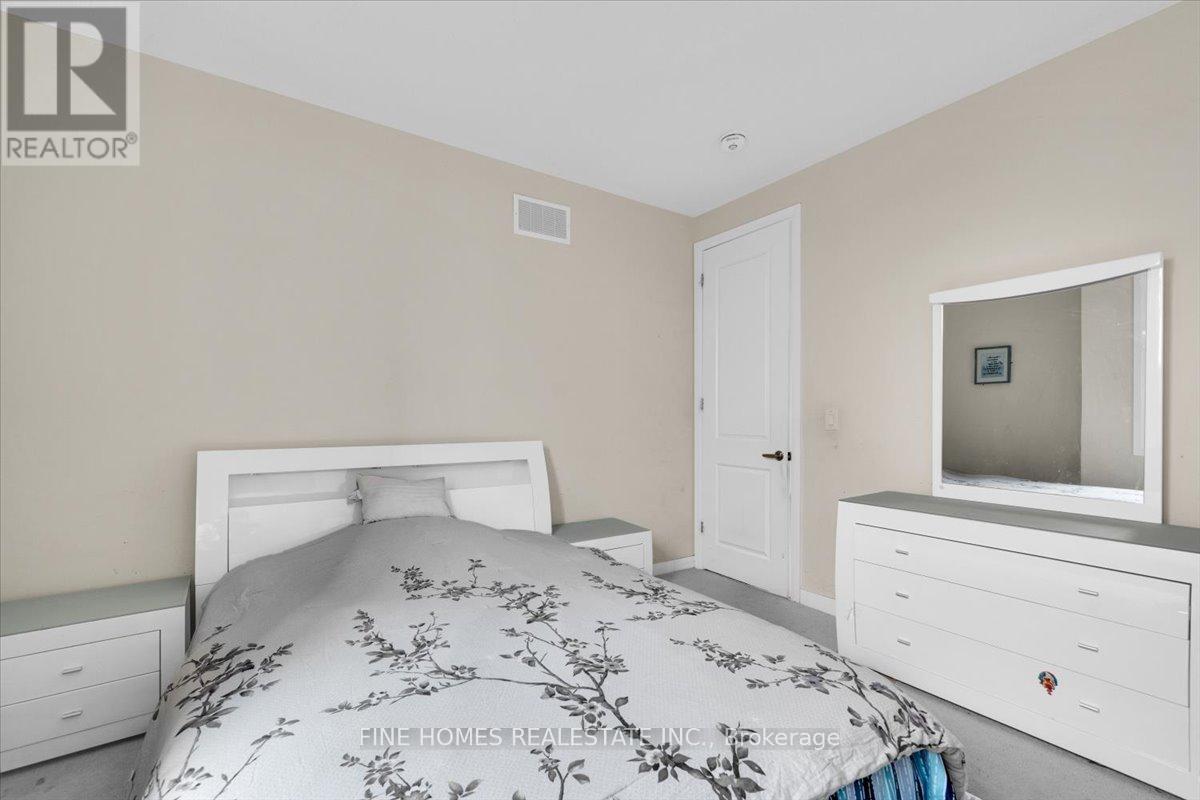 18 Stanley Greene Boulevard, Toronto, Ontario  M3K 0A9 - Photo 29 - W12443533
