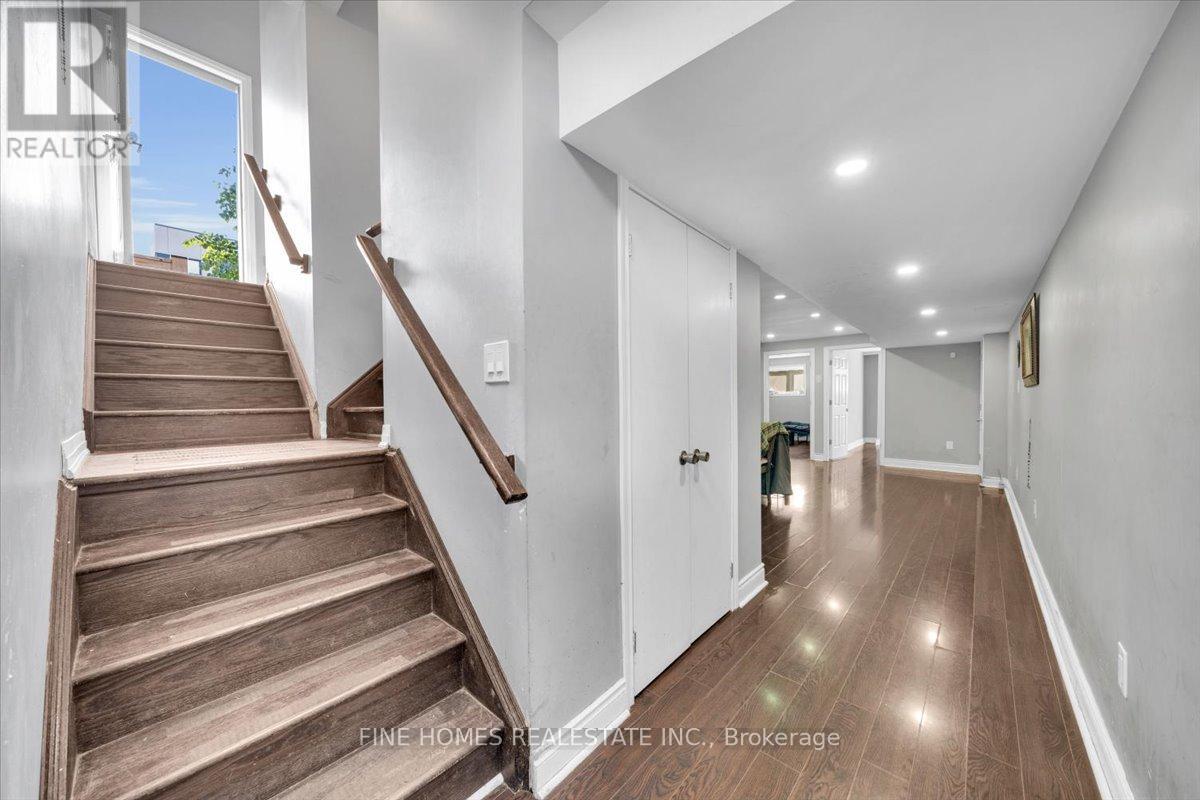 18 Stanley Greene Boulevard, Toronto, Ontario  M3K 0A9 - Photo 36 - W12443533