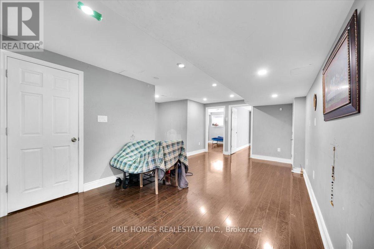 18 Stanley Greene Boulevard, Toronto, Ontario  M3K 0A9 - Photo 39 - W12443533