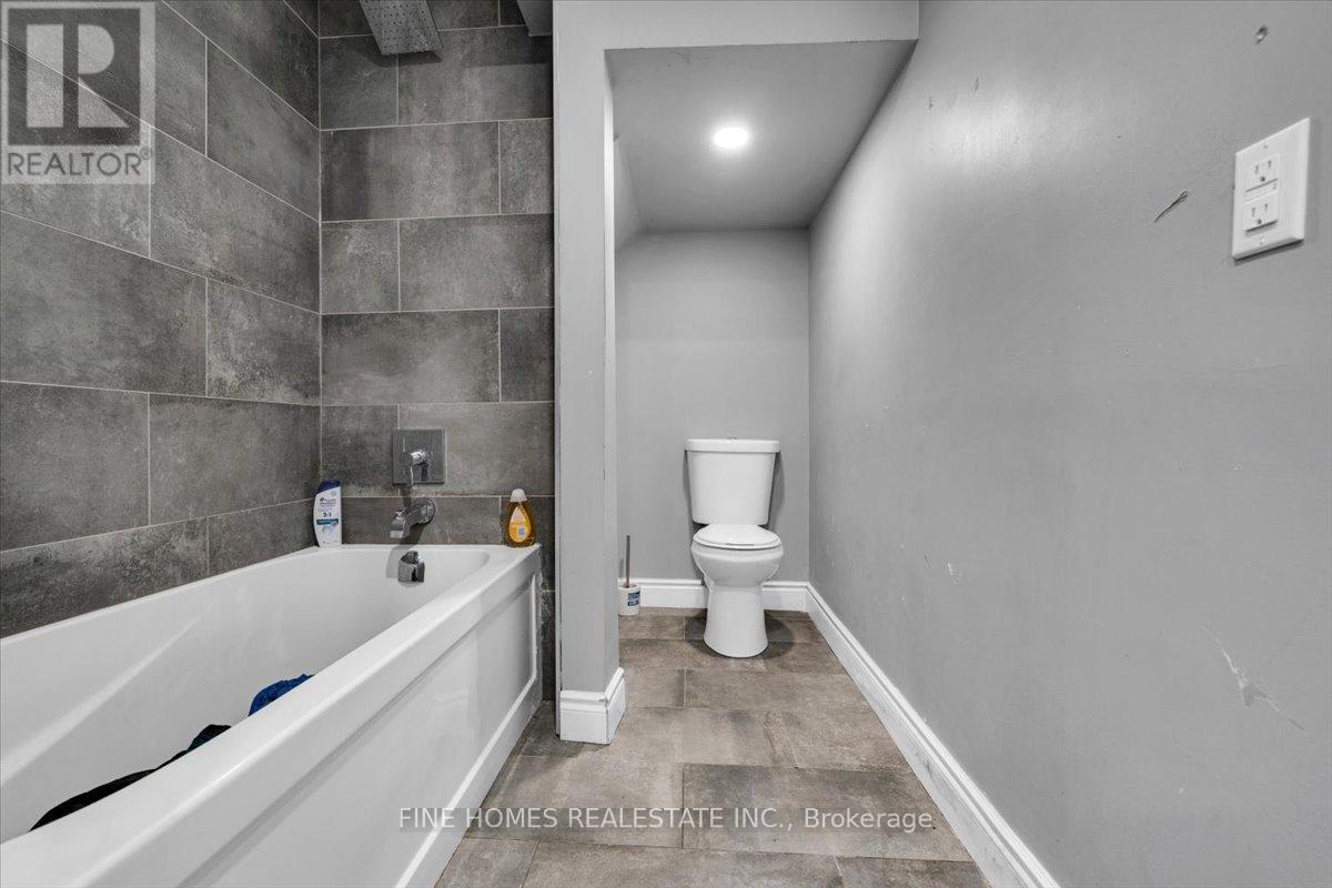 18 Stanley Greene Boulevard, Toronto, Ontario  M3K 0A9 - Photo 41 - W12443533