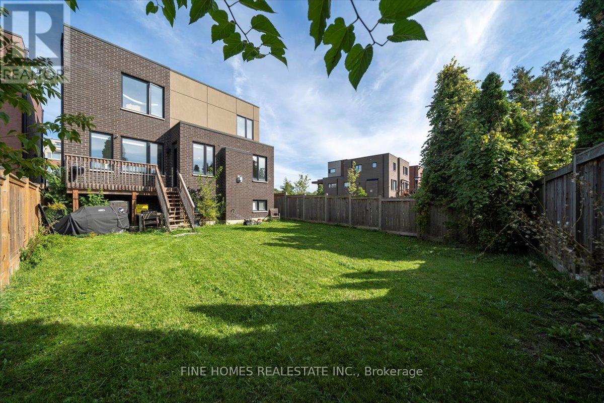 18 Stanley Greene Boulevard, Toronto, Ontario  M3K 0A9 - Photo 43 - W12443533