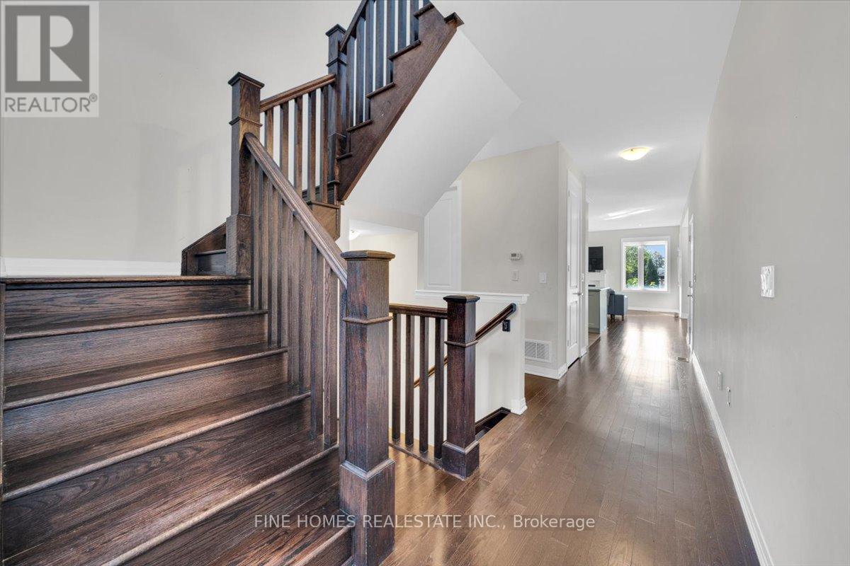 18 Stanley Greene Boulevard, Toronto, Ontario  M3K 0A9 - Photo 8 - W12443533