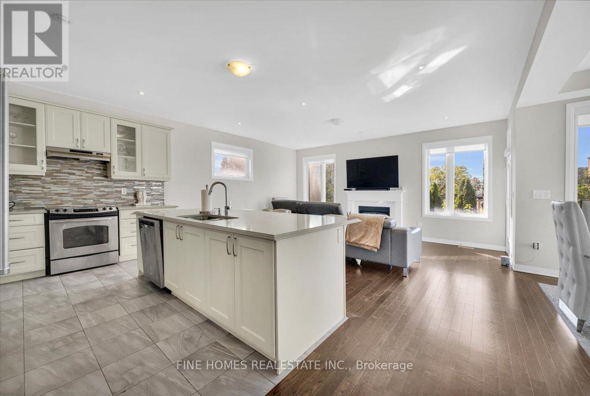 18 Stanley Greene Boulevard, Toronto, Ontario  M3K 0A9 - Photo 9 - W12443533