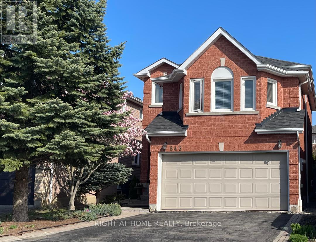 845 Mays Crescent, Mississauga (East Credit), Ontario  L5V 2G6 - Photo 1 - W12443537