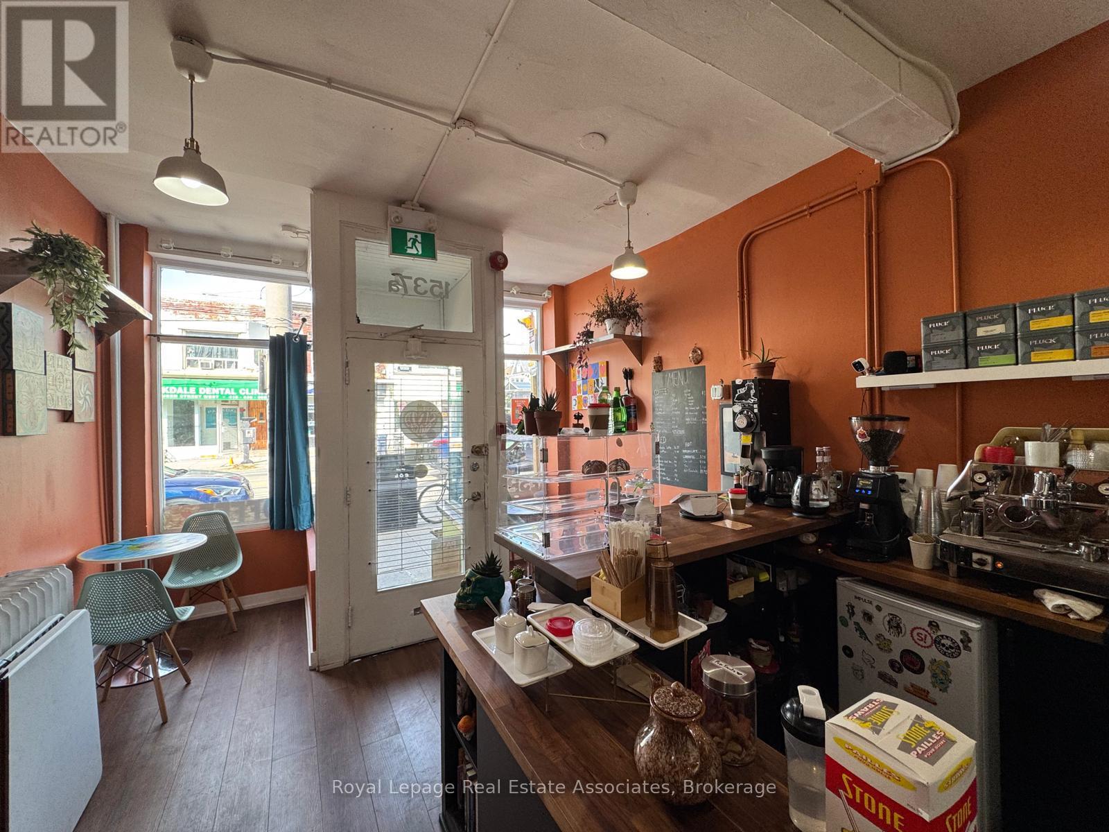 1537 Queen Street W, Toronto, Ontario  M6R 1A7 - Photo 4 - W12443545