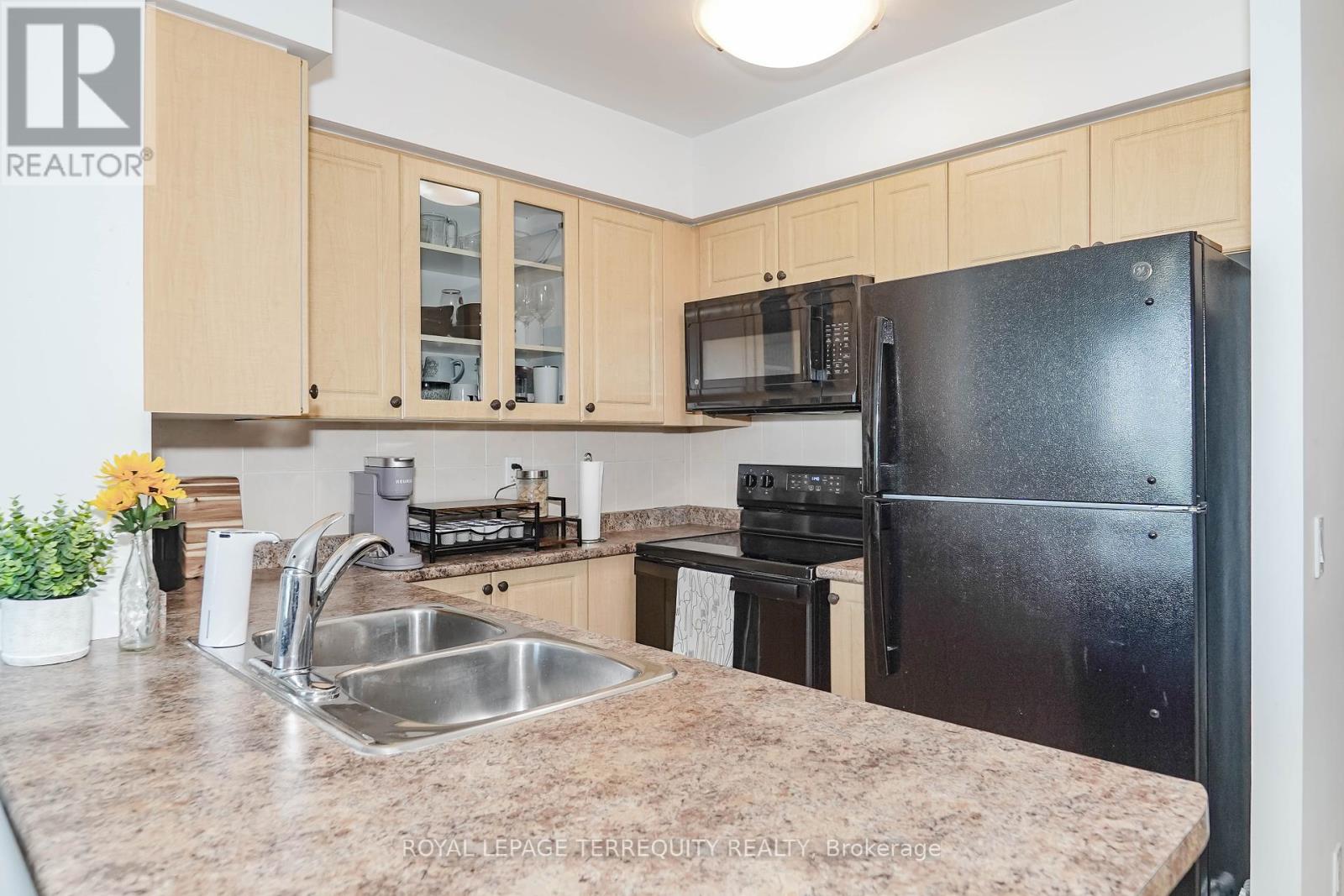 2209 - 235 Sherway Gardens Road, Toronto (Islington-City Centre West), Ontario  M9C 0A2 - Photo 13 - W12443565