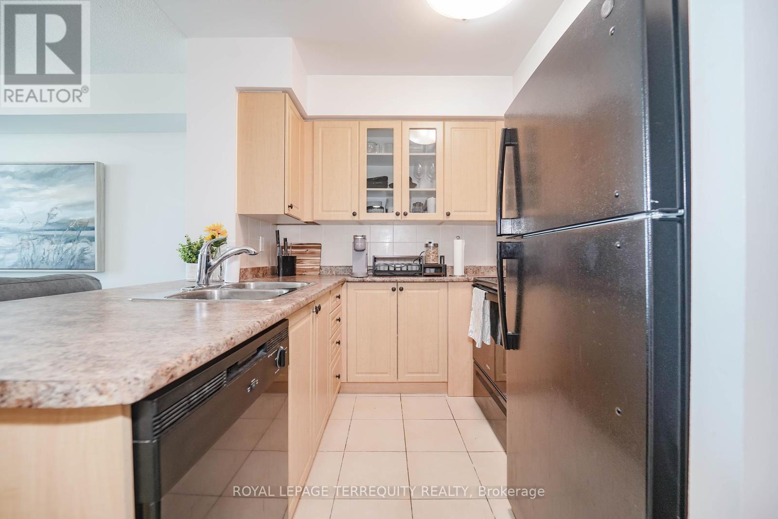 2209 - 235 Sherway Gardens Road, Toronto (Islington-City Centre West), Ontario  M9C 0A2 - Photo 14 - W12443565