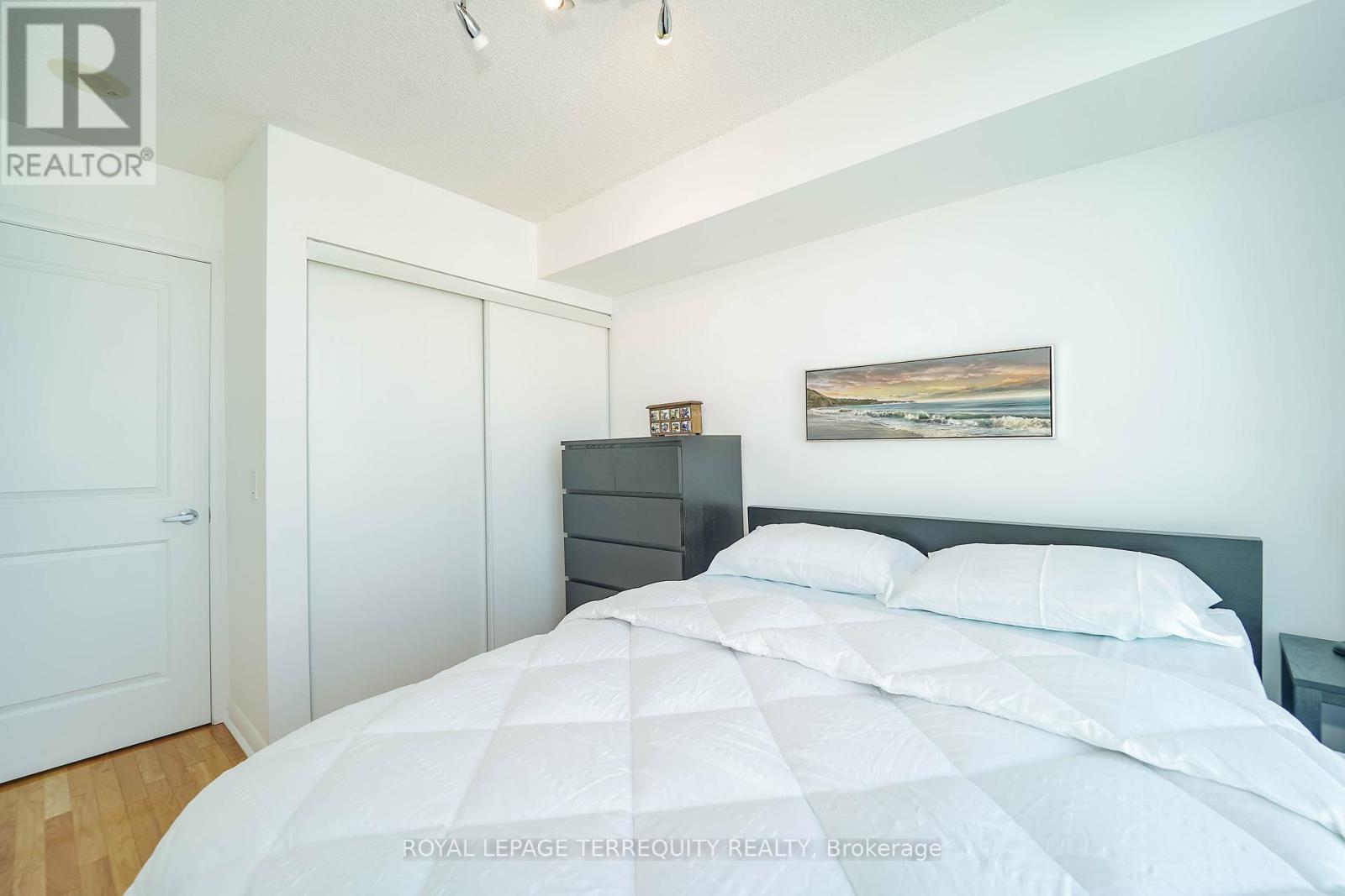 2209 - 235 Sherway Gardens Road, Toronto (Islington-City Centre West), Ontario  M9C 0A2 - Photo 22 - W12443565