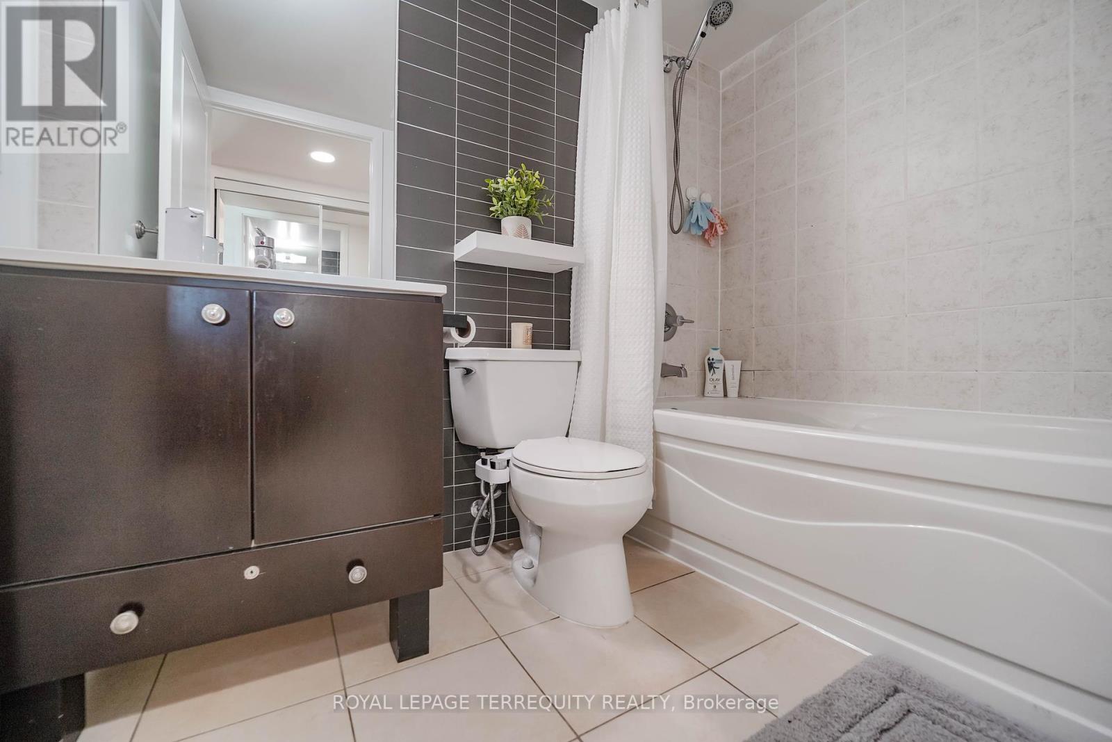 2209 - 235 Sherway Gardens Road, Toronto (Islington-City Centre West), Ontario  M9C 0A2 - Photo 25 - W12443565