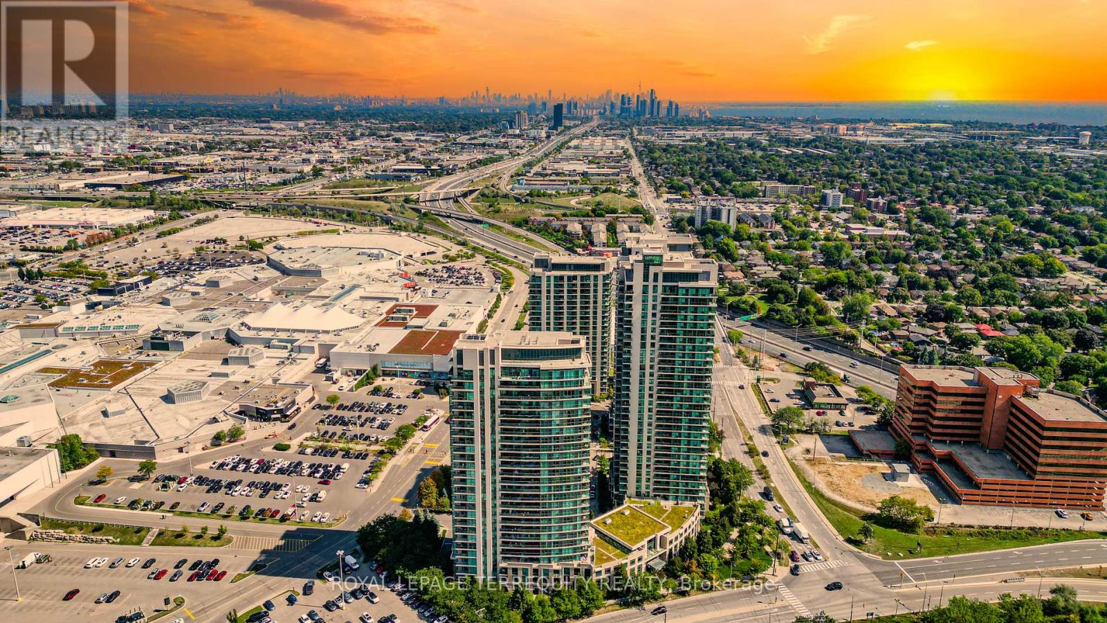 2209 - 235 Sherway Gardens Road, Toronto (Islington-City Centre West), Ontario  M9C 0A2 - Photo 3 - W12443565