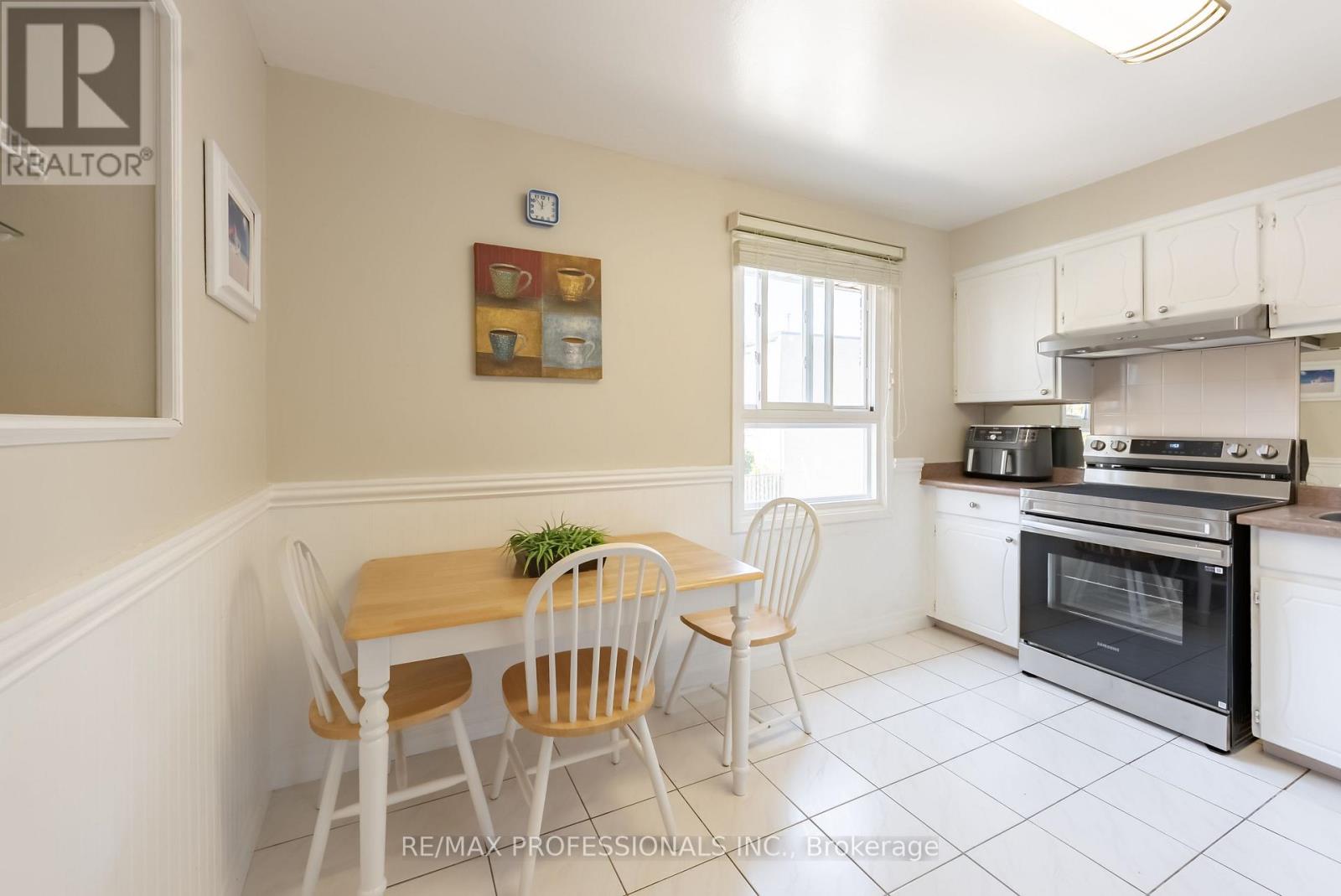 65 - 405 Hyacinthe Boulevard, Mississauga, Ontario  L5A 3N1 - Photo 12 - W12443609