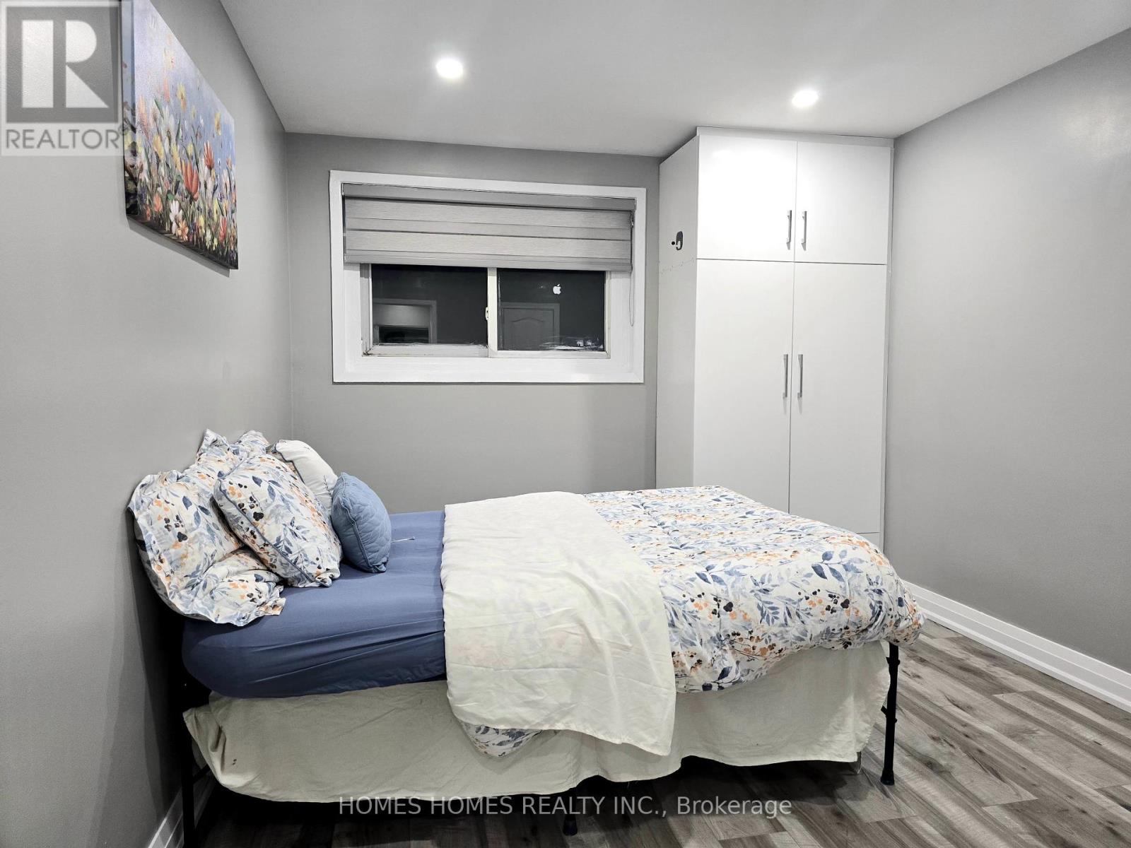 65 Elnathan Crescent, Toronto (Humber Summit), Ontario  M9L 2G2 - Photo 21 - W12443620