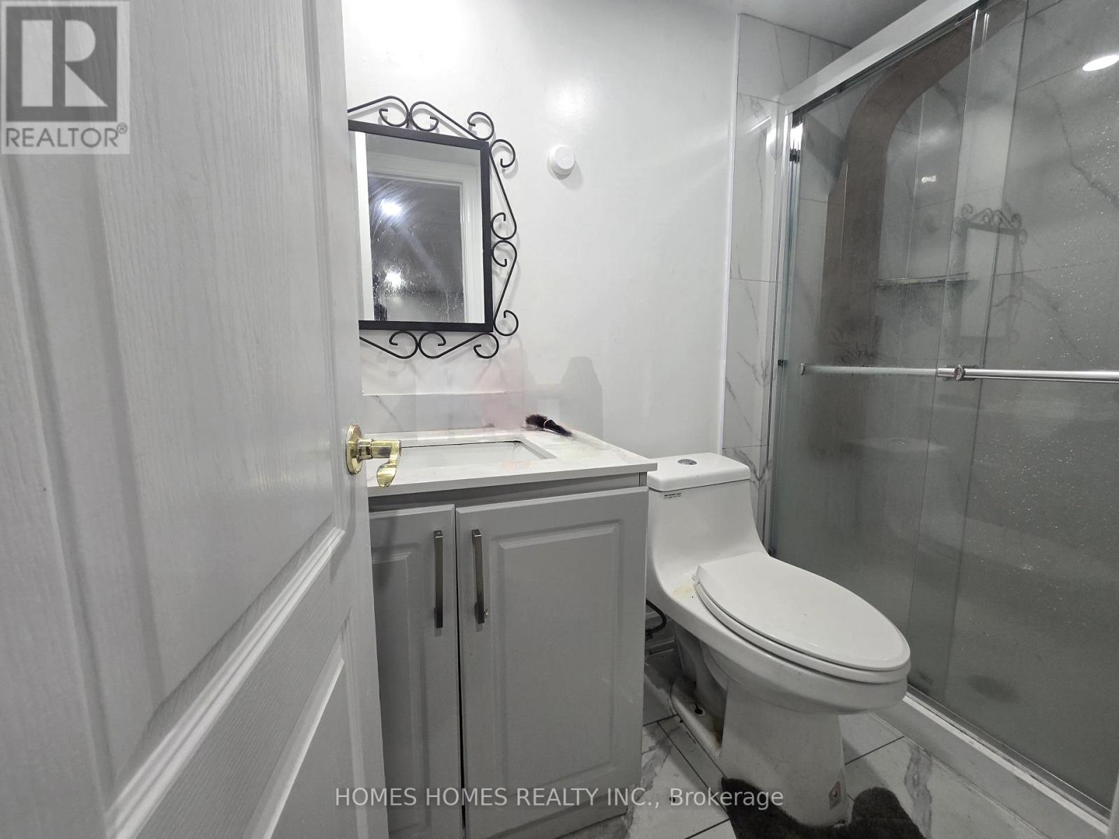 65 Elnathan Crescent, Toronto (Humber Summit), Ontario  M9L 2G2 - Photo 33 - W12443620