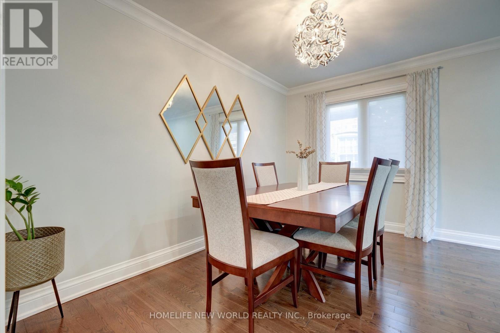 42 Eleventh Street N, Toronto (New Toronto), Ontario  M8V 3G3 - Photo 10 - W12443625