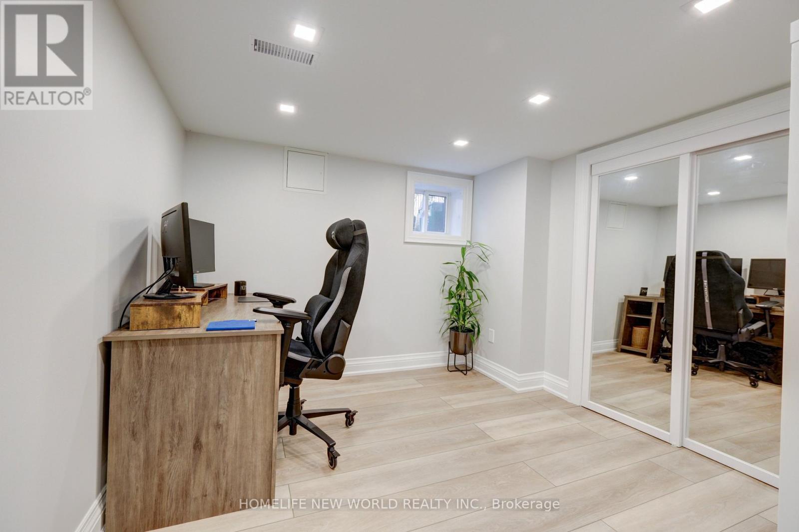 42 Eleventh Street N, Toronto (New Toronto), Ontario  M8V 3G3 - Photo 16 - W12443625