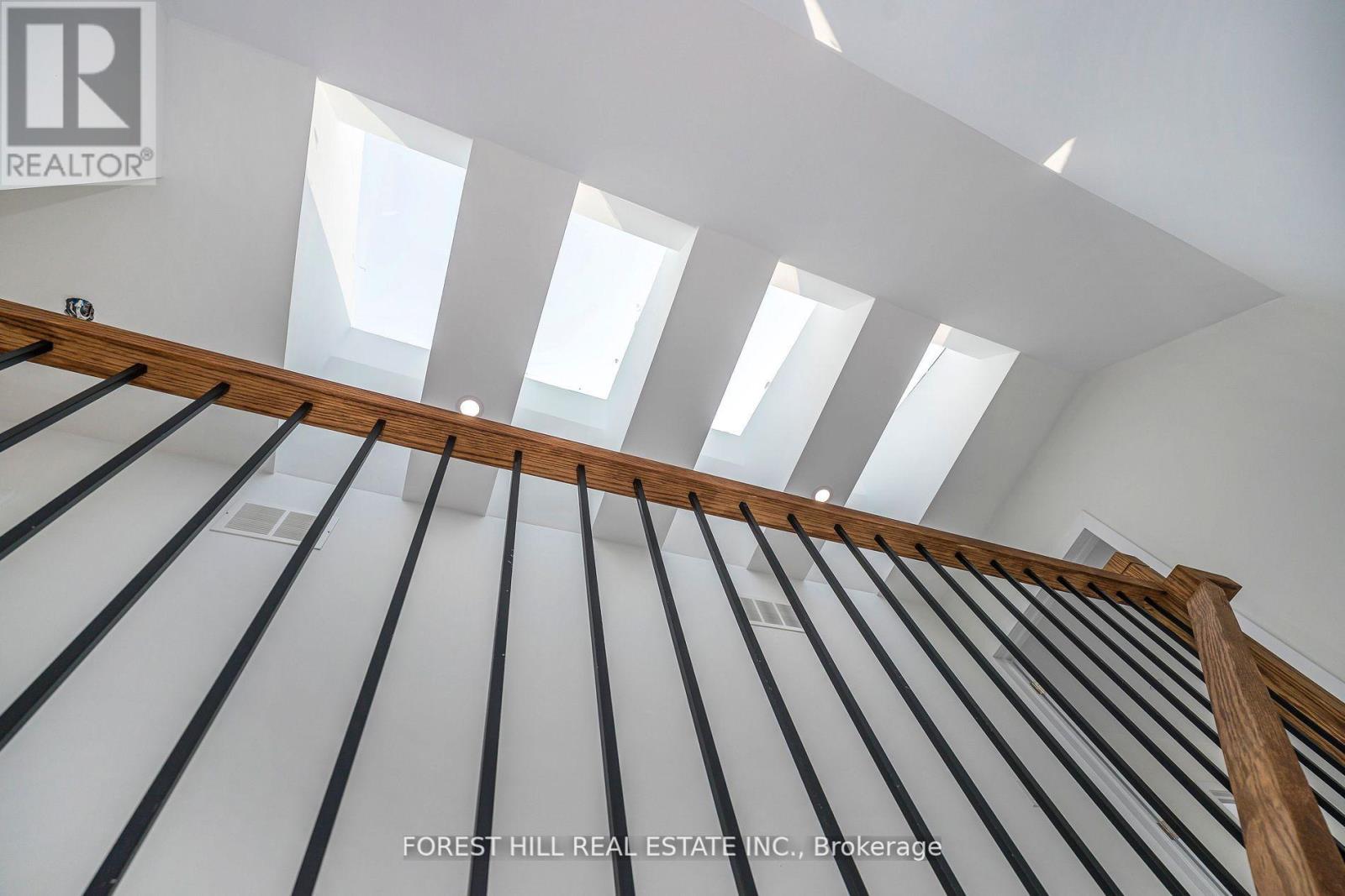 19 Simpson Avenue, Toronto (Mimico), Ontario  M8Z 1C9 - Photo 17 - W12443636