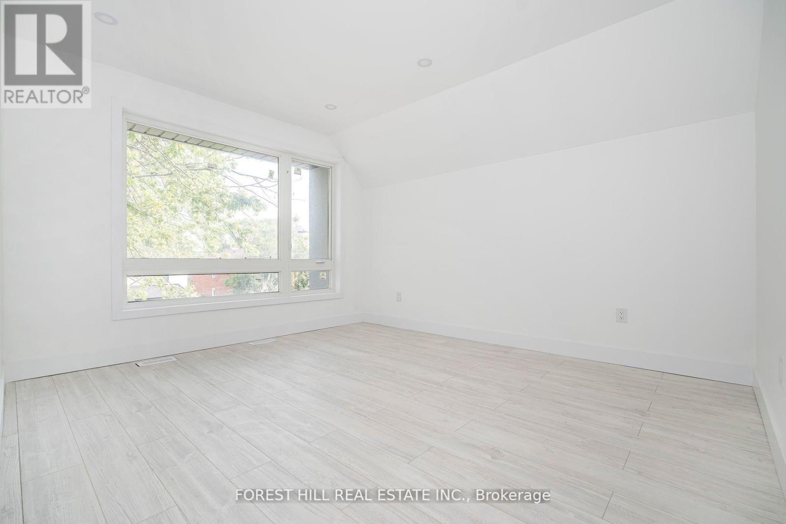19 Simpson Avenue, Toronto (Mimico), Ontario  M8Z 1C9 - Photo 32 - W12443636