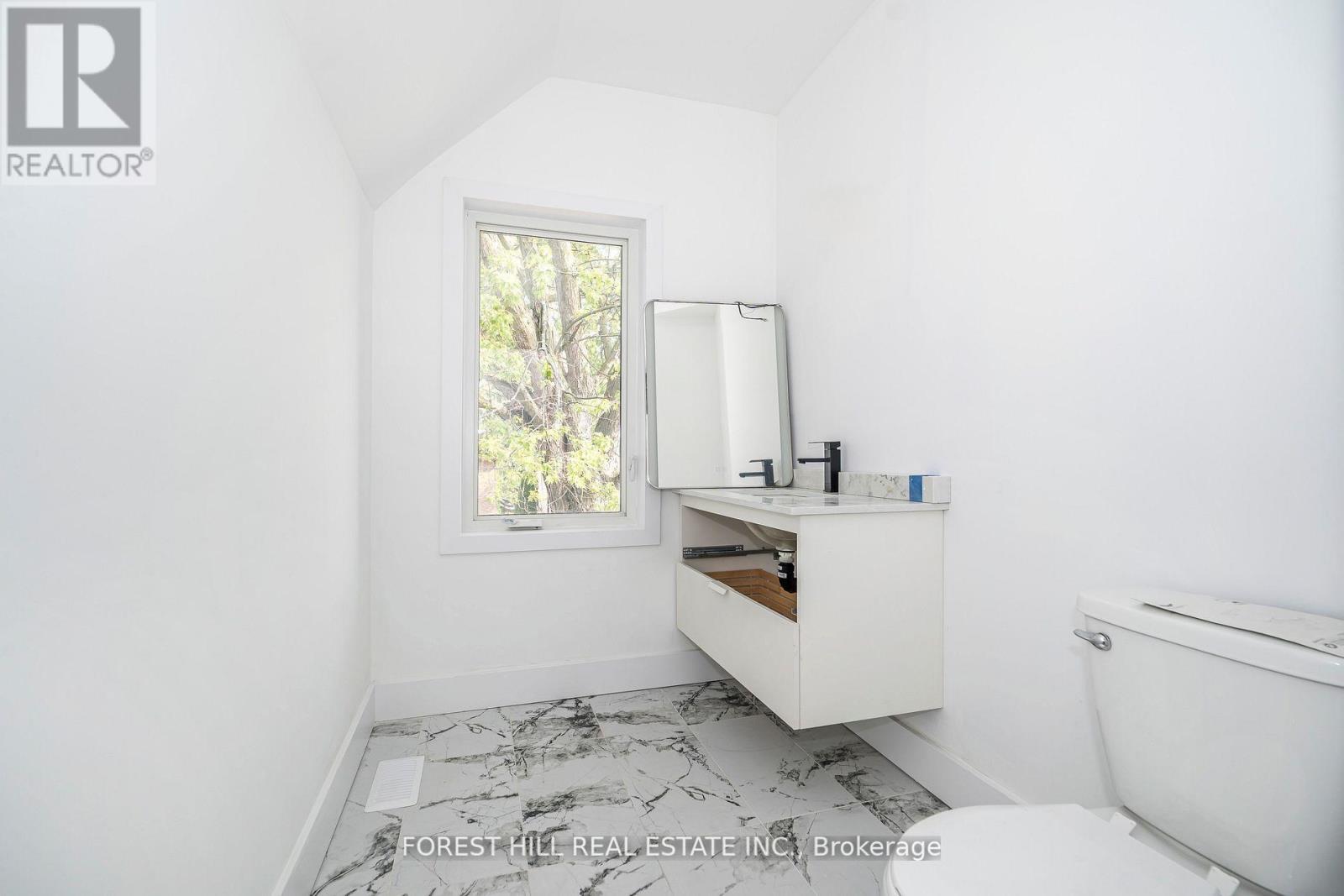 19 Simpson Avenue, Toronto (Mimico), Ontario  M8Z 1C9 - Photo 36 - W12443636