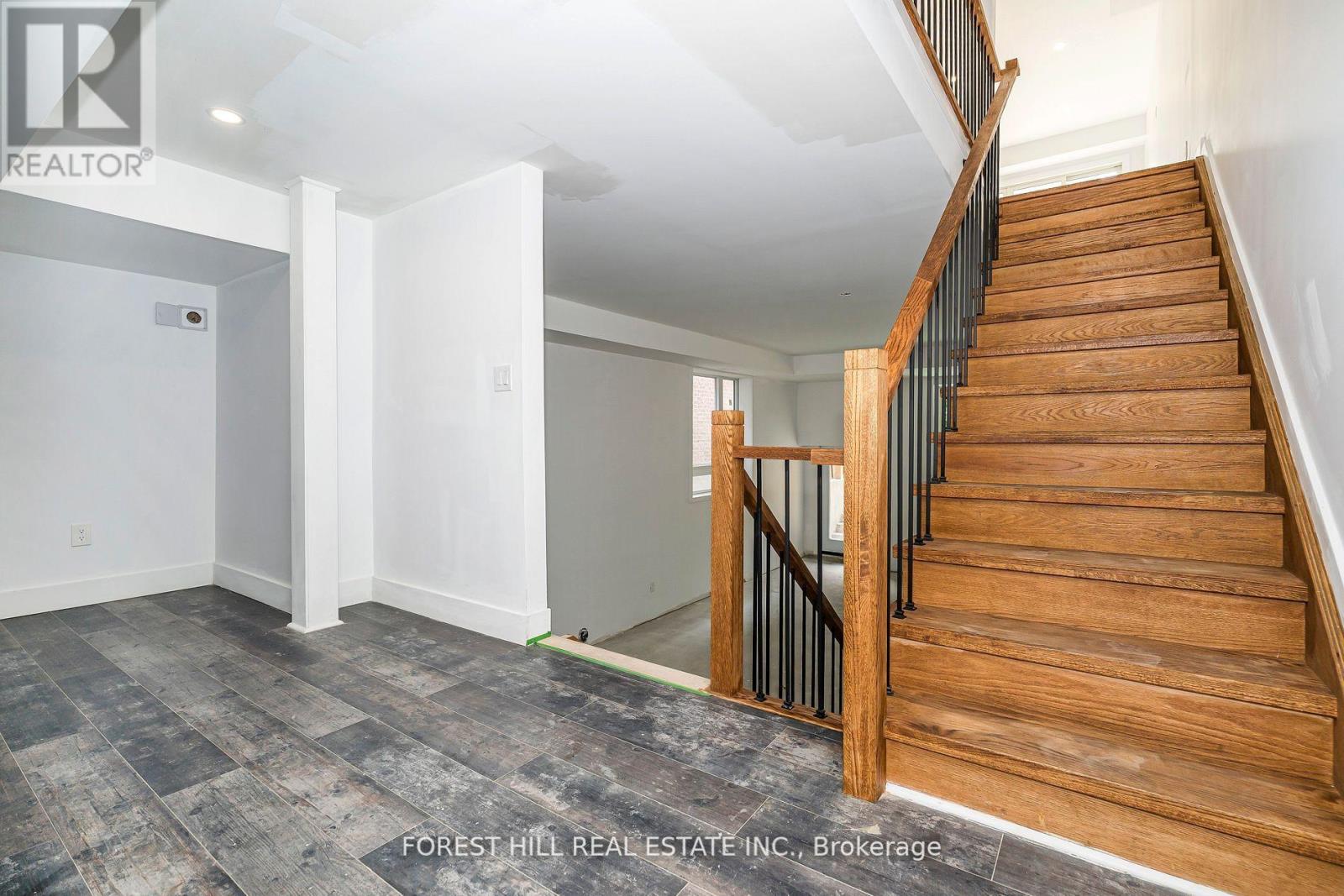 19 Simpson Avenue, Toronto (Mimico), Ontario  M8Z 1C9 - Photo 41 - W12443636