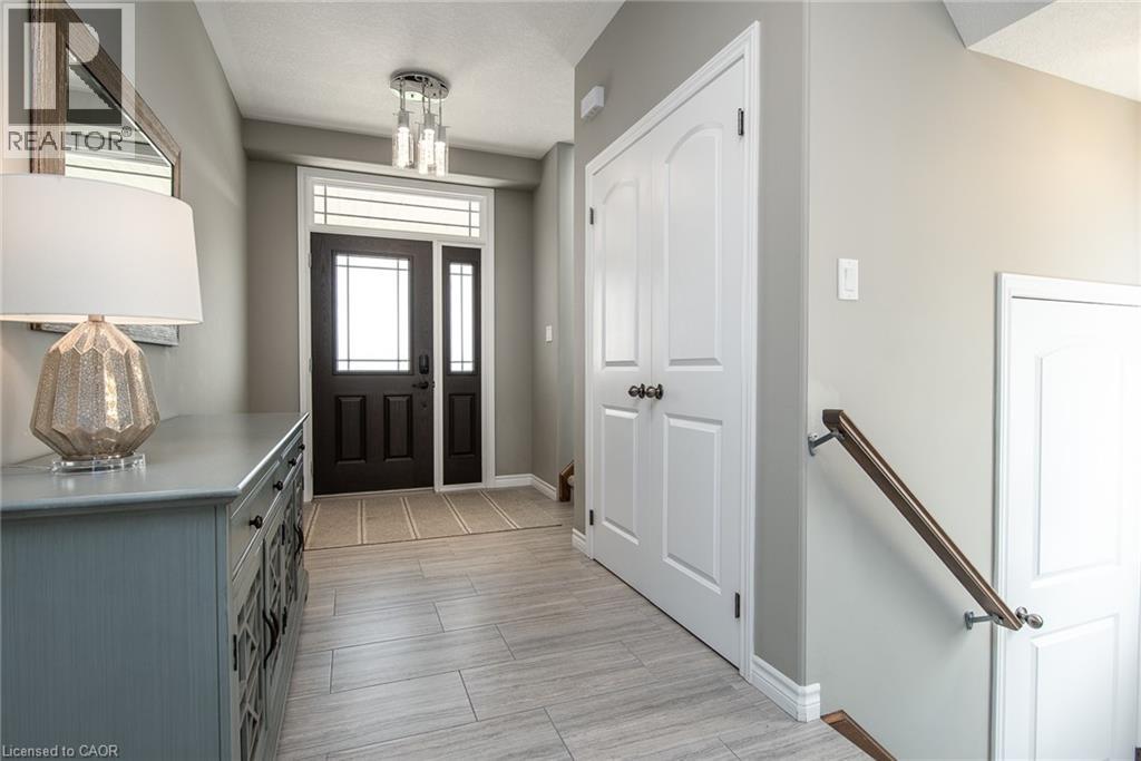 597 Sundew Drive, Waterloo, Ontario  N2V 0B9 - Photo 2 - 40775372