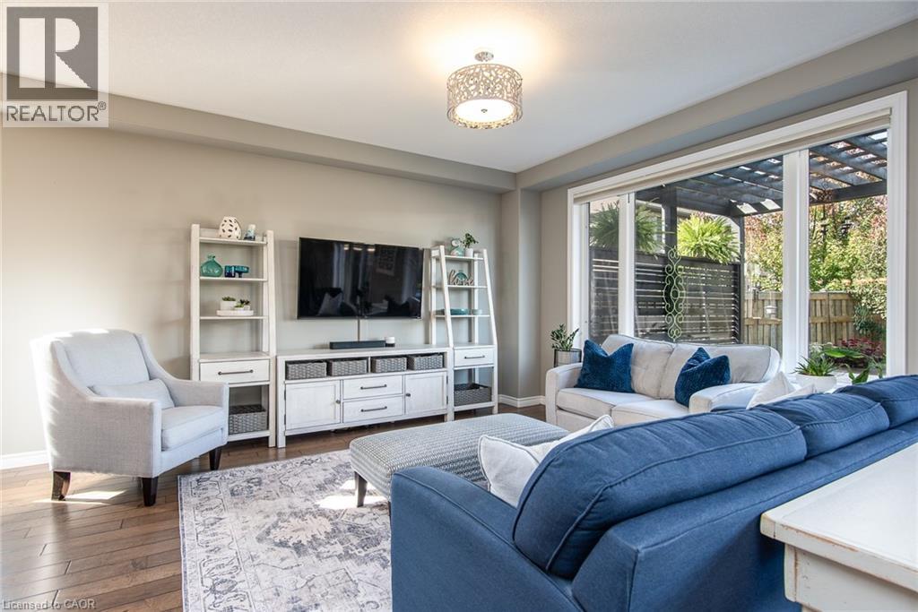 597 Sundew Drive, Waterloo, Ontario  N2V 0B9 - Photo 4 - 40775372