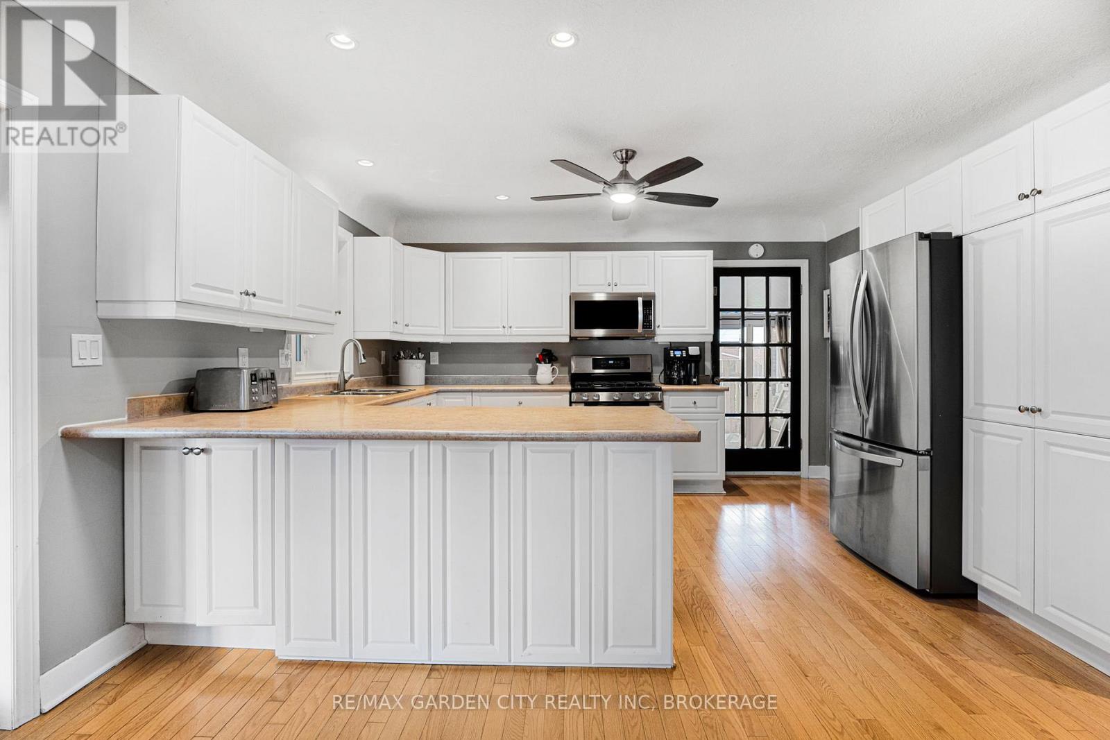 14 Peachtree Parkway, Pelham (Fonthill), Ontario  L0S 1E0 - Photo 11 - X12443665