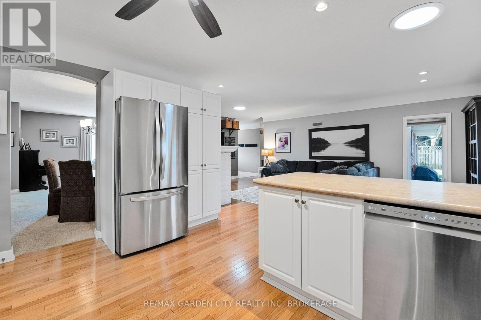 14 Peachtree Parkway, Pelham (Fonthill), Ontario  L0S 1E0 - Photo 16 - X12443665