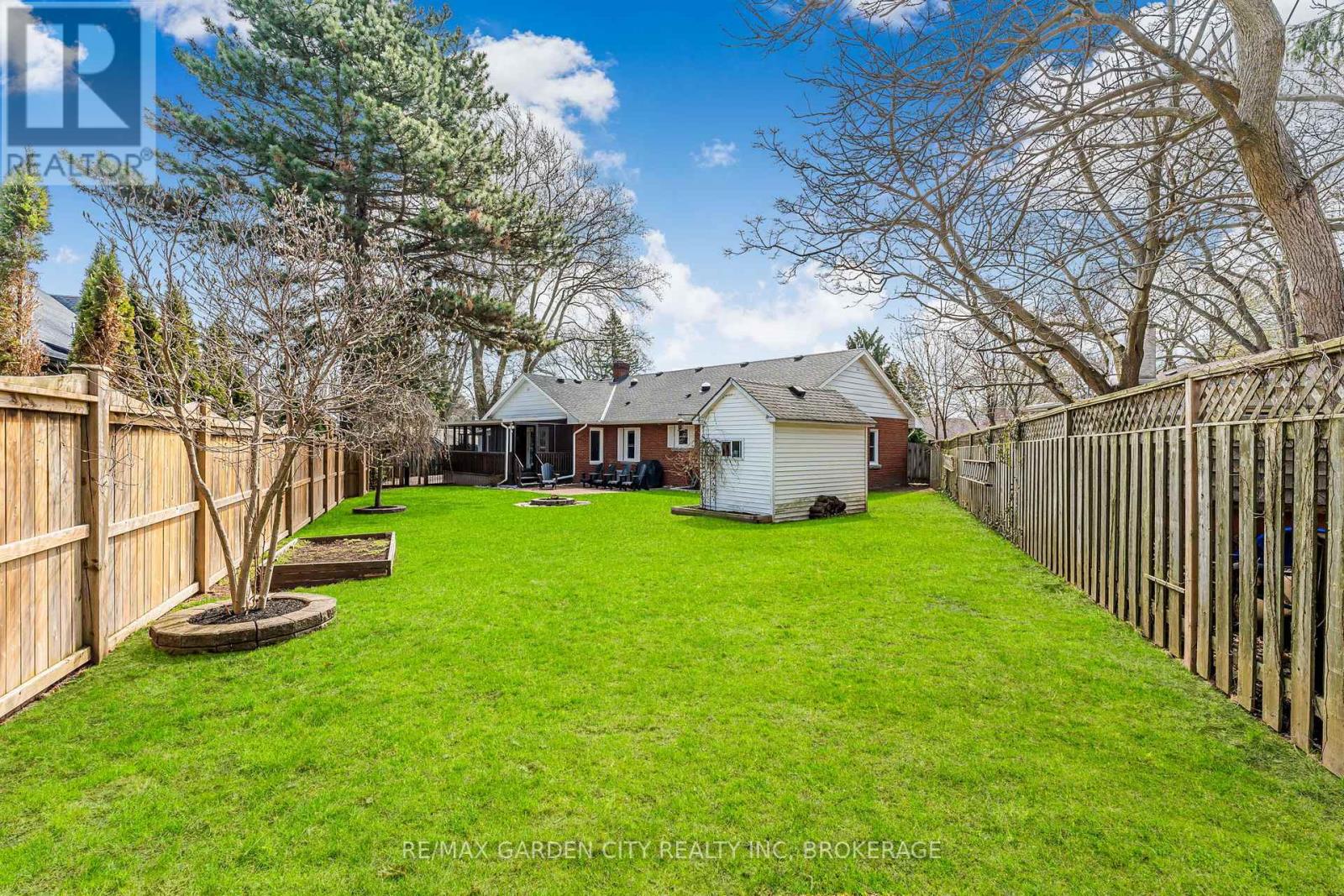 14 Peachtree Parkway, Pelham (Fonthill), Ontario  L0S 1E0 - Photo 31 - X12443665