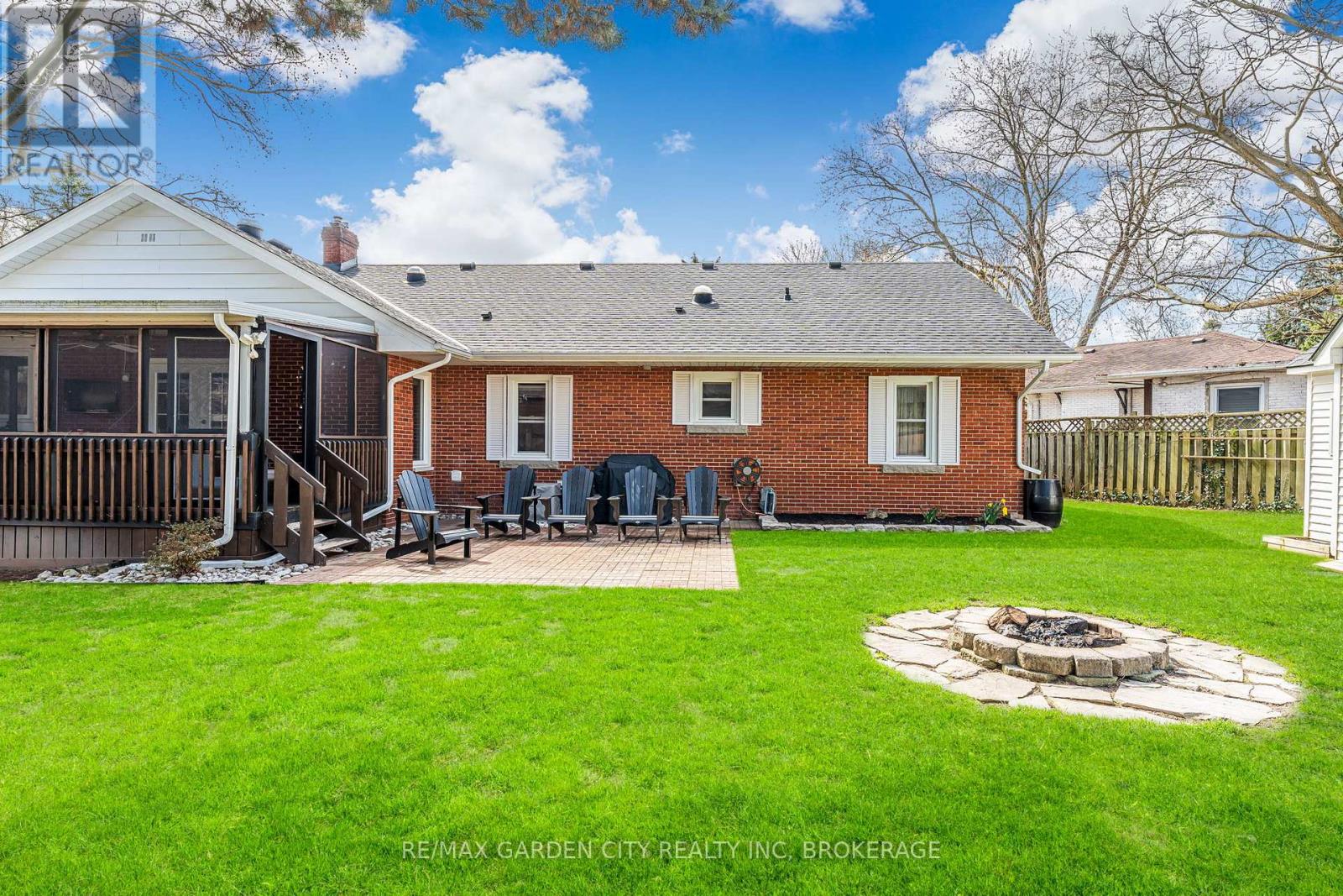 14 Peachtree Parkway, Pelham (Fonthill), Ontario  L0S 1E0 - Photo 32 - X12443665