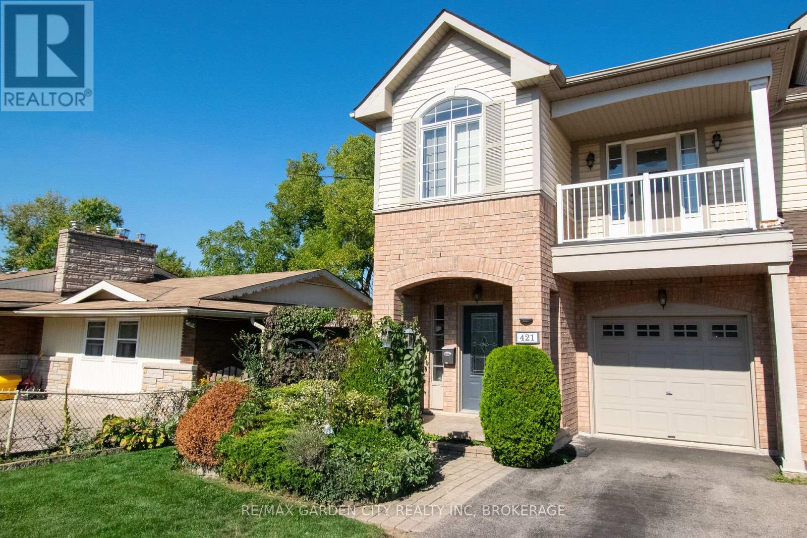421 Queenston Street, St. Catharines (E. Chester), Ontario  L2P 2Y3 - Photo 1 - X12443698