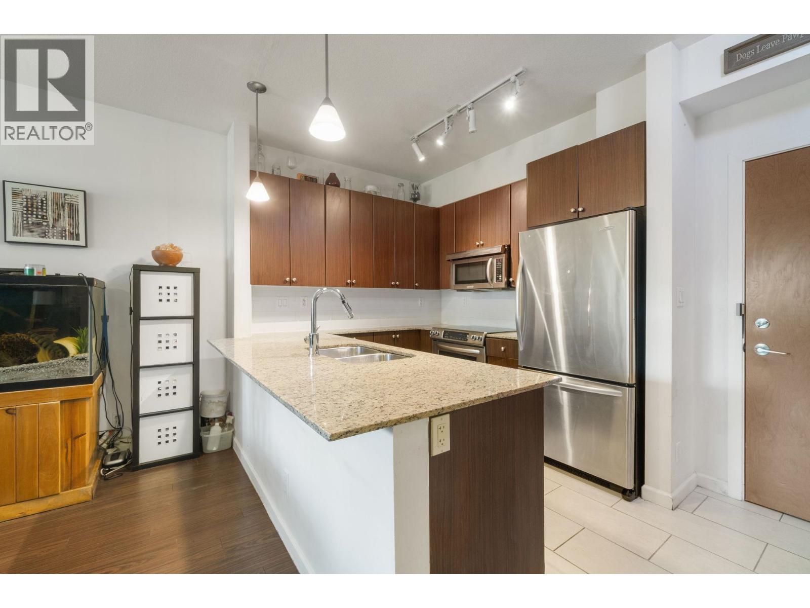 201 290 Francis Way, New Westminster, British Columbia  V3L 0C4 - Photo 5 - R3055080