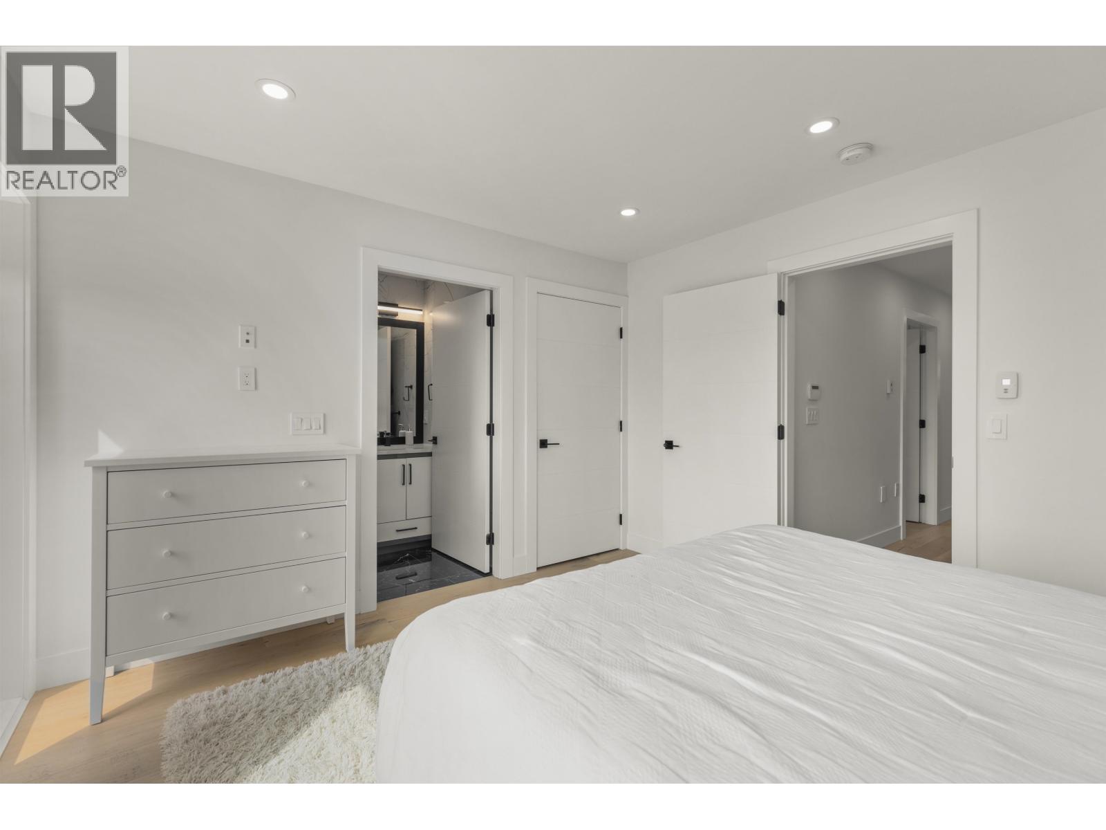 2666 E 6th Avenue, Vancouver, British Columbia  V5M 1R3 - Photo 22 - R3055106