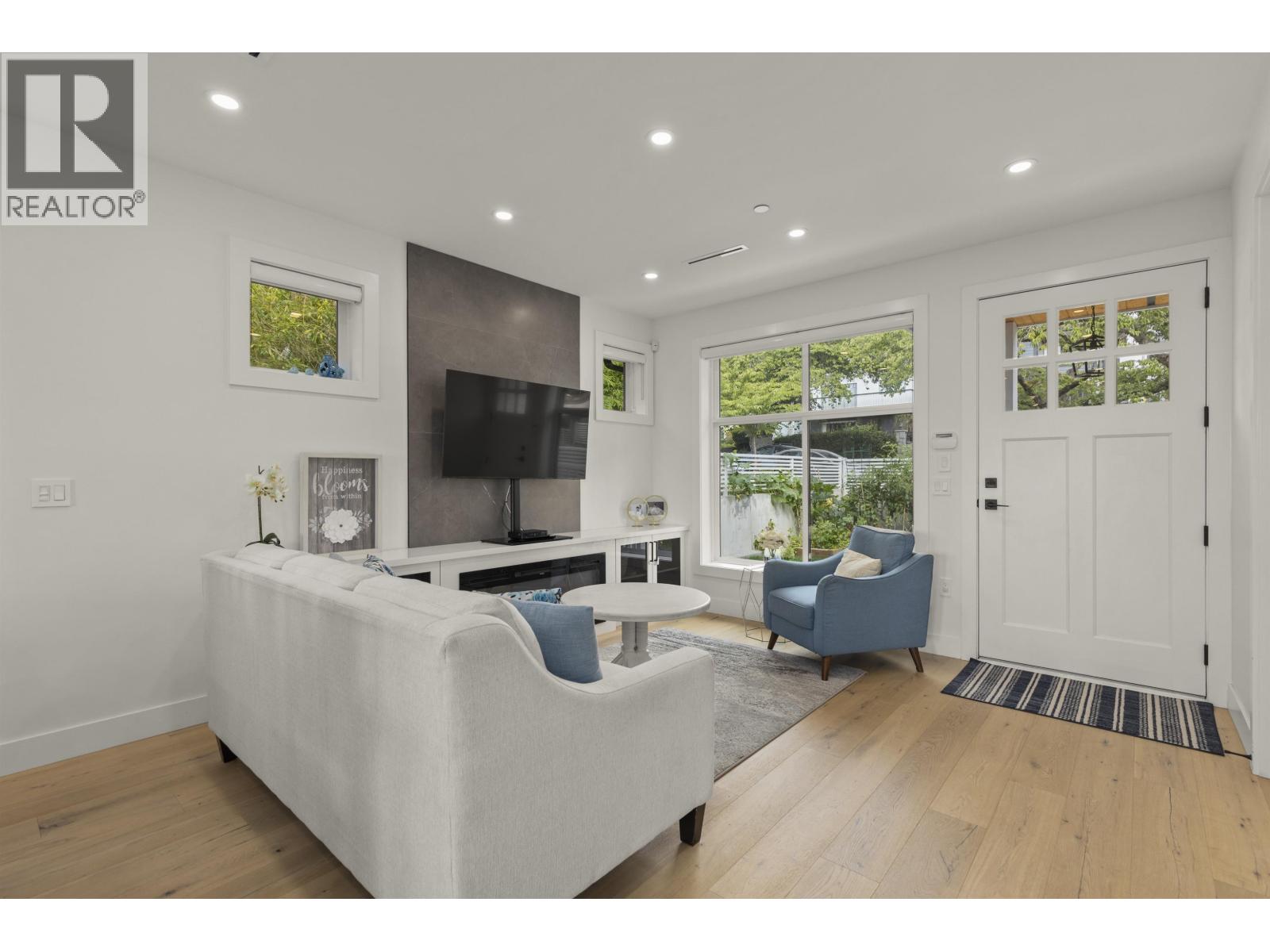 2666 E 6th Avenue, Vancouver, British Columbia  V5M 1R3 - Photo 4 - R3055106