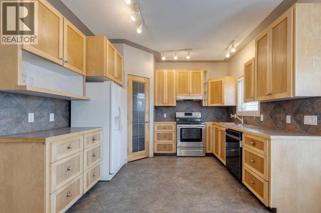 225 Bayside Place Sw, Airdrie, Alberta  T4B 2X4 - Photo 18 - A2255007