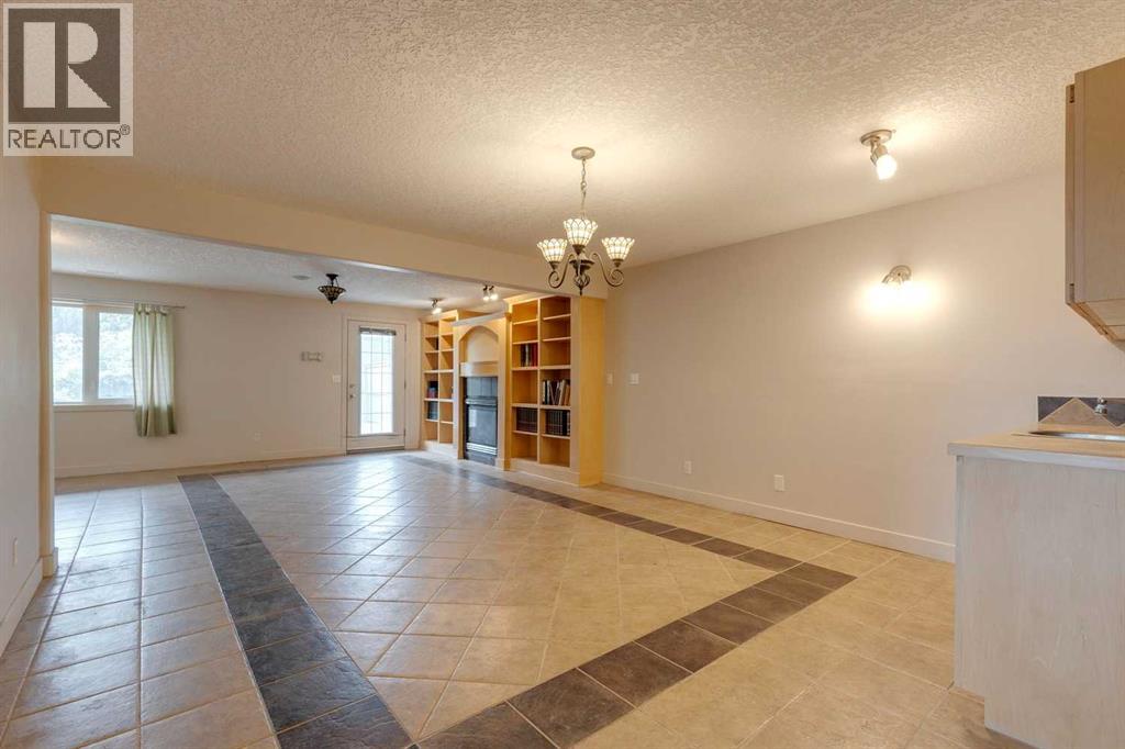 225 Bayside Place Sw, Airdrie, Alberta  T4B 2X4 - Photo 25 - A2255007