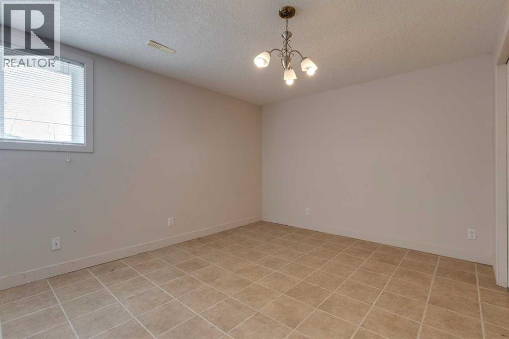 225 Bayside Place Sw, Airdrie, Alberta  T4B 2X4 - Photo 33 - A2255007