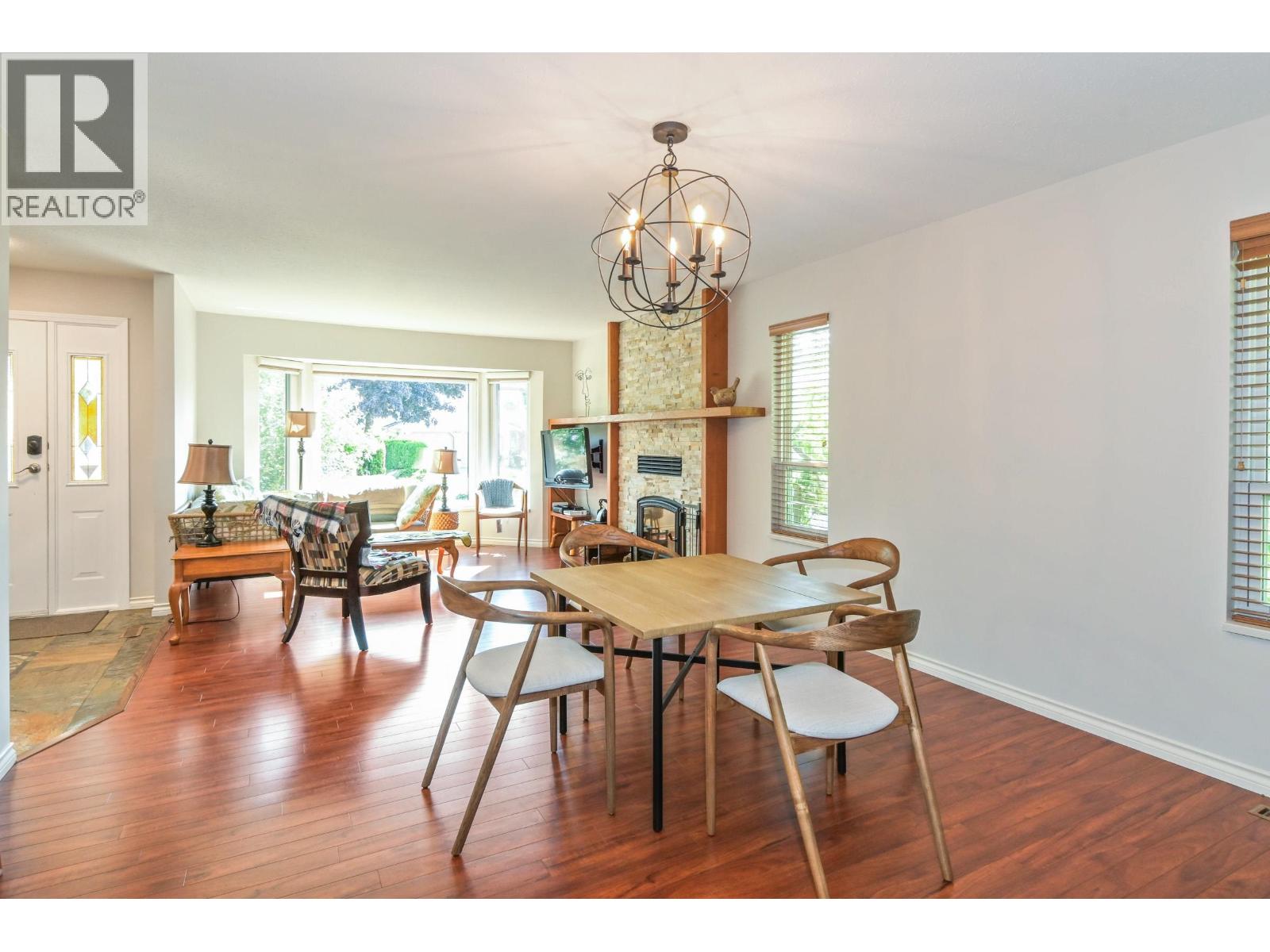 12201 Irving Street, Maple Ridge, British Columbia  V2X 9S2 - Photo 4 - R3052334