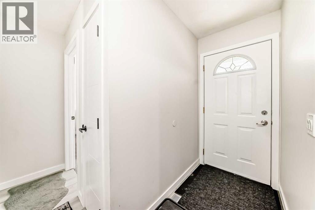 6712 23 Avenue Ne, Calgary, Alberta  T1Y 1V4 - Photo 2 - A2261940
