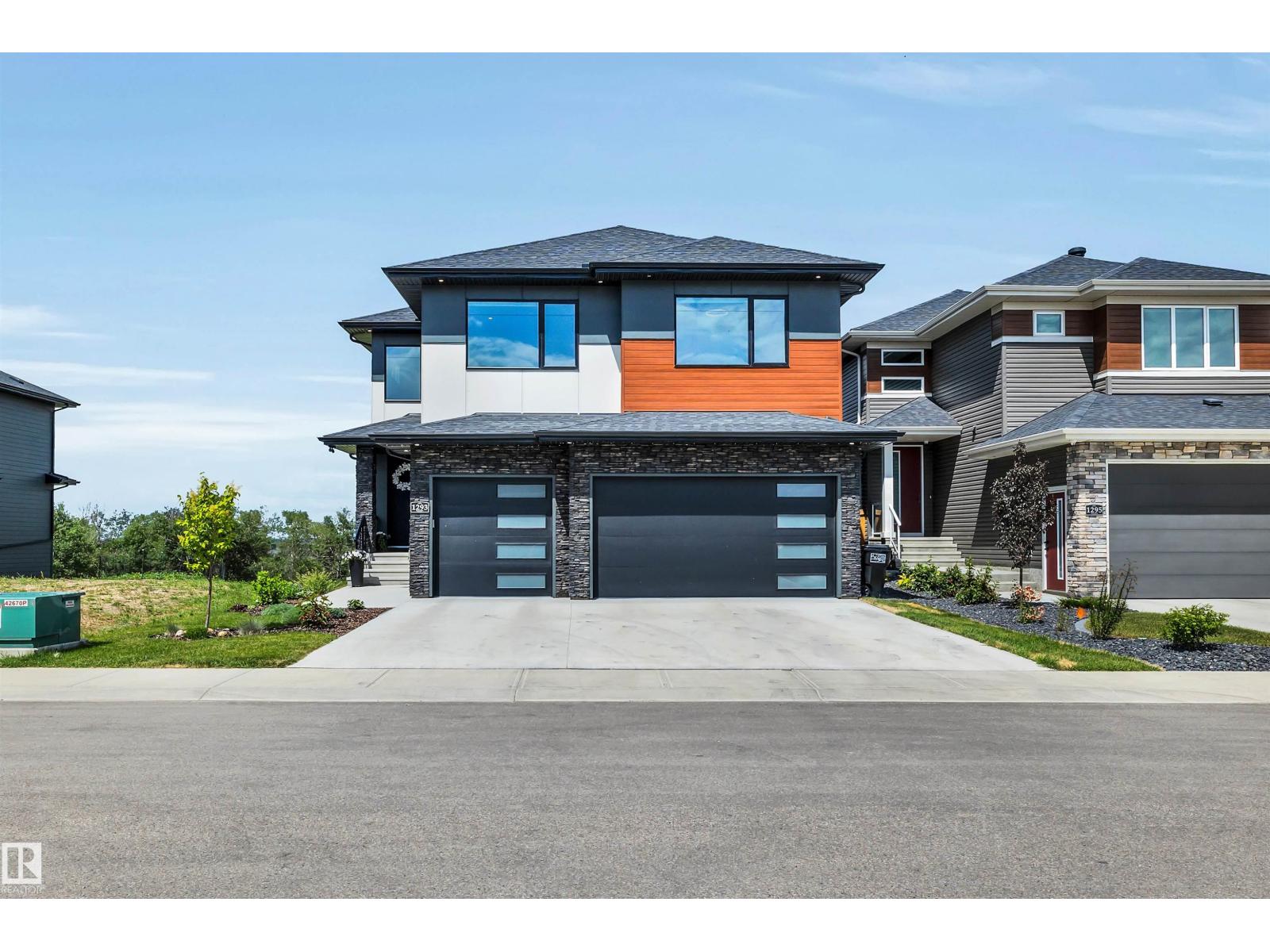 1293 Peregrine Tc Nw, Edmonton, Alberta  T5S 0M4 - Photo 2 - E4460712