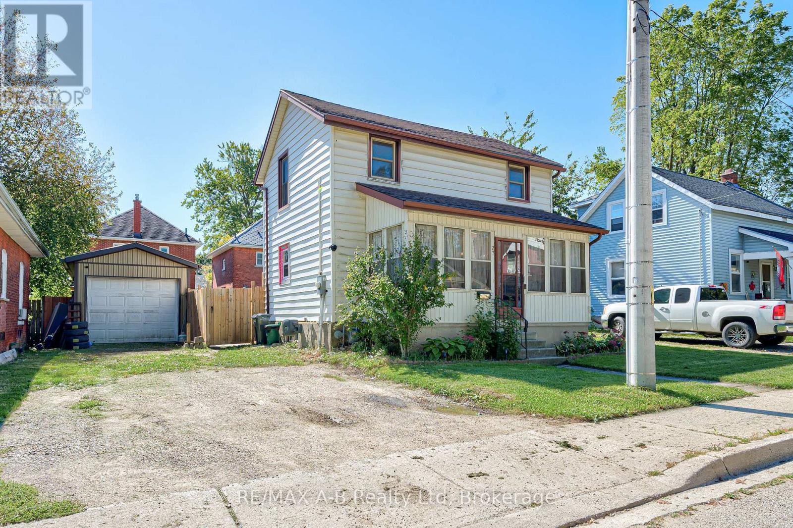 27 BRANT STREET, Stratford, Ontario