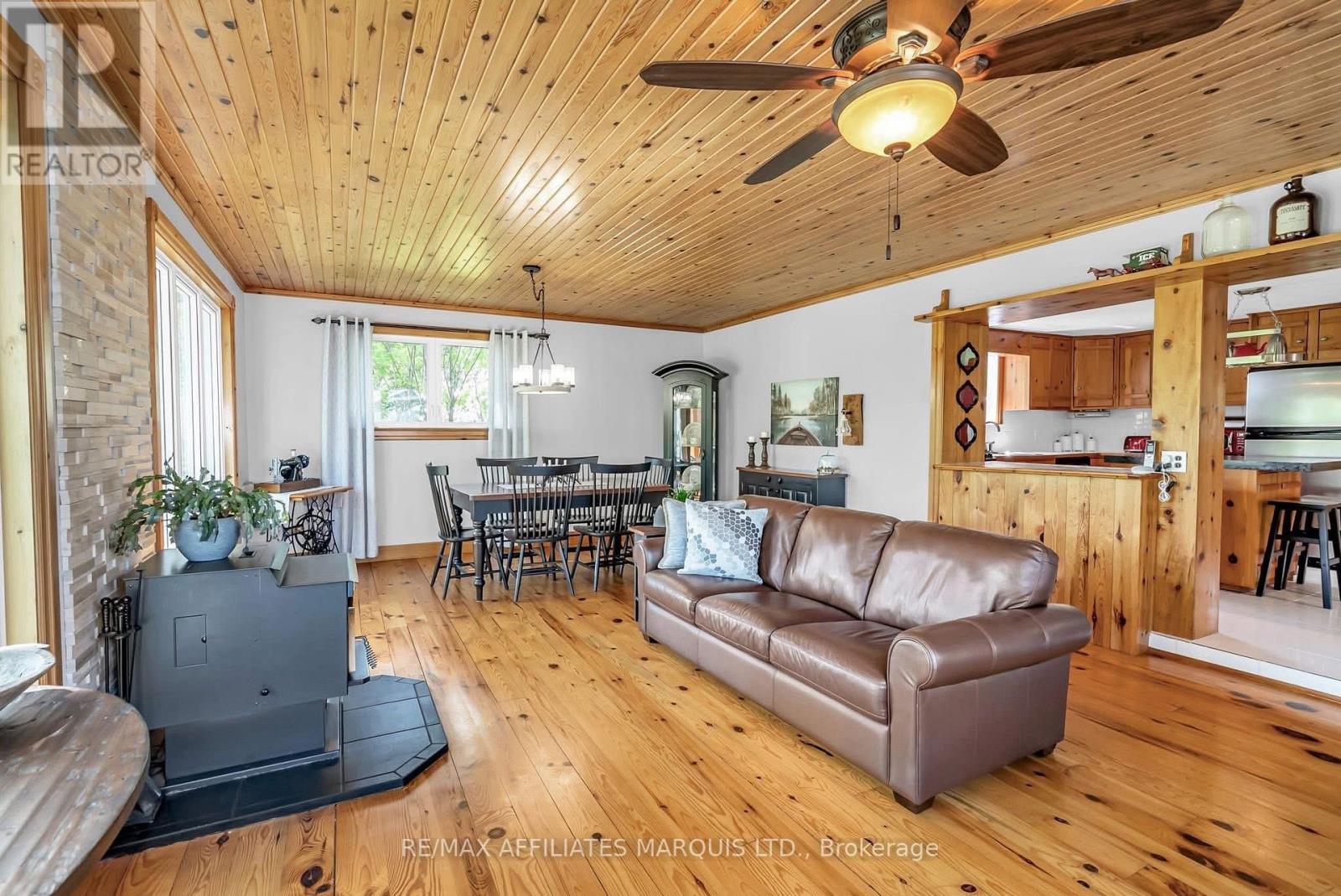 19662 John Street, South Glengarry, Ontario  K0C 2J0 - Photo 21 - X12443668