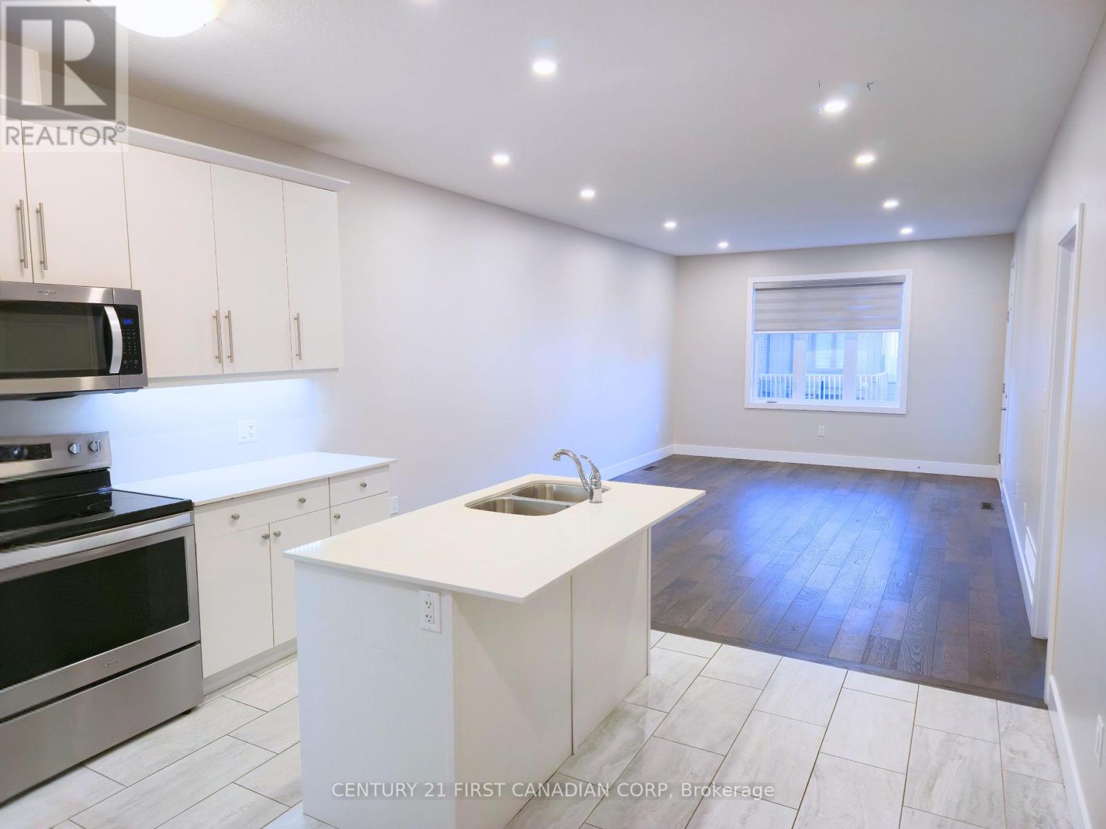 39 - 745 Chelton Road, London South, Ontario  N6M 0A2 - Photo 4 - X12392730