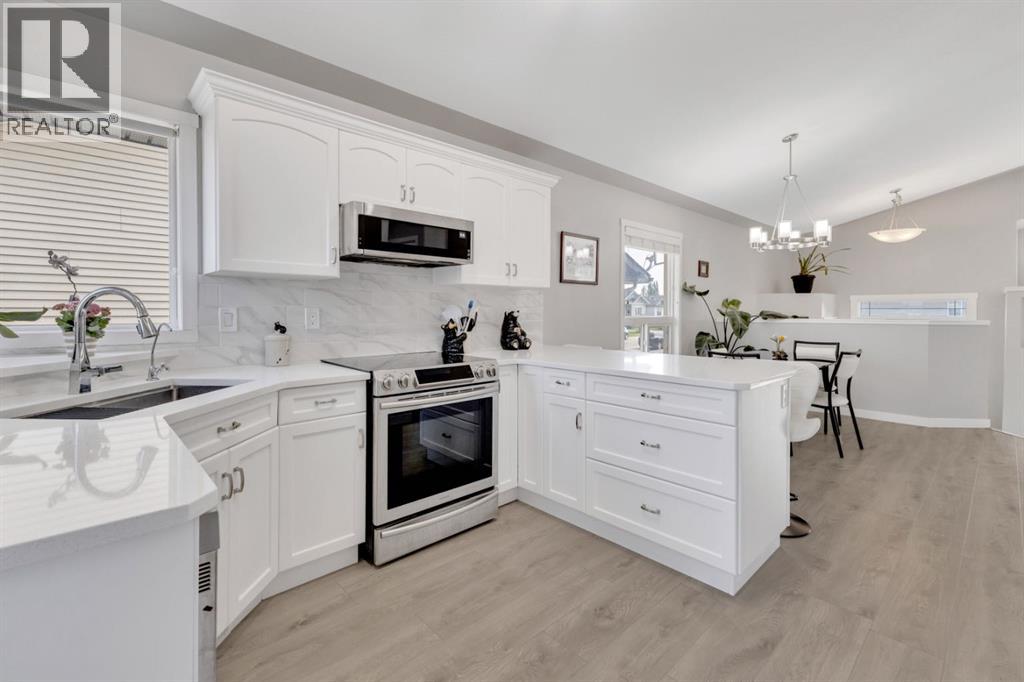 82 Hinshaw Drive W, Sylvan Lake, Alberta  T4S 2P1 - Photo 10 - A2262052