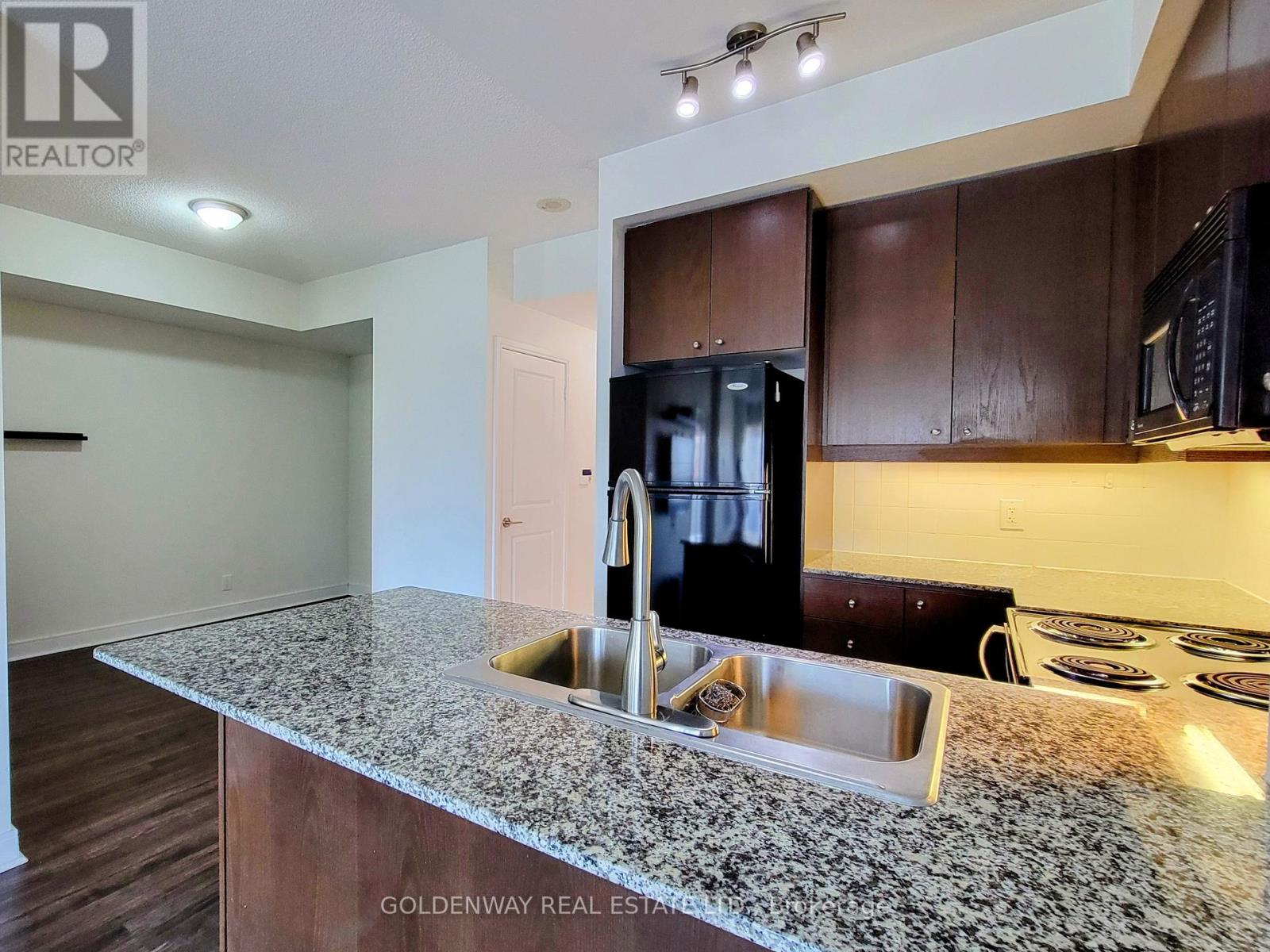 1302 - 60 Absolute Avenue, Mississauga, Ontario  L4T 0A9 - Photo 13 - W12435622
