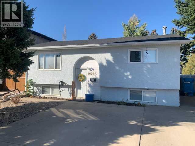 2525 15 Avenue N, Lethbridge, Alberta  T1H 4E1 - Photo 1 - A2259187