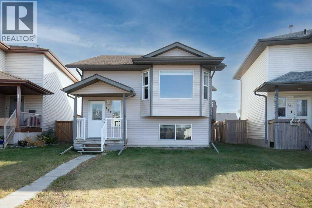 137 Rolling Hills Ridge, Blackfalds, Alberta  T0M 0J0 - Photo 1 - A2261945
