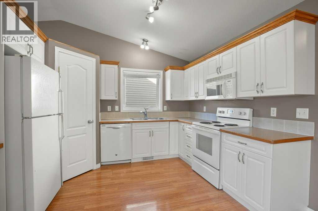 137 Rolling Hills Ridge, Blackfalds, Alberta  T0M 0J0 - Photo 8 - A2261945